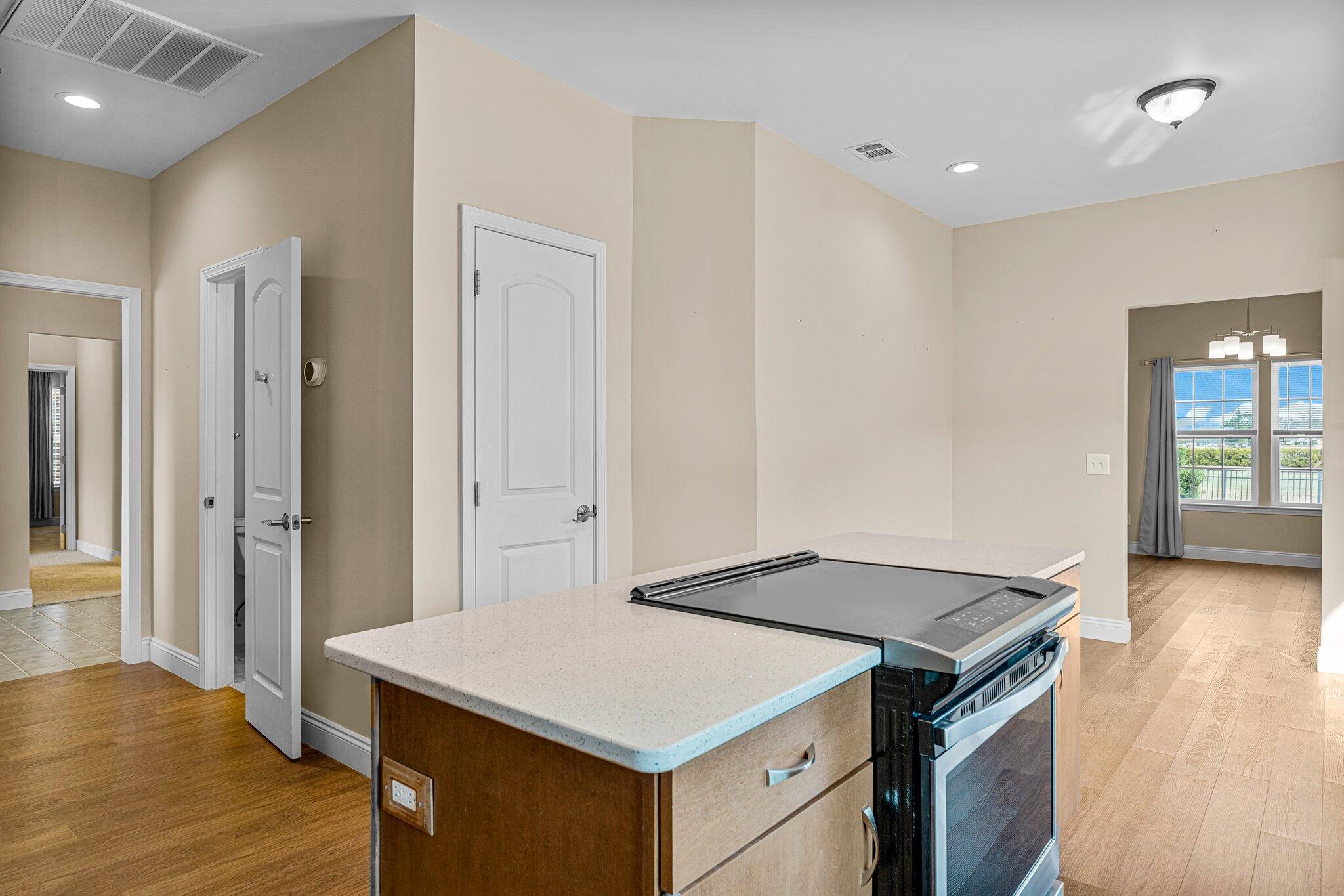 COUNTRY CLUB HARBOUR ESTATES - Residential