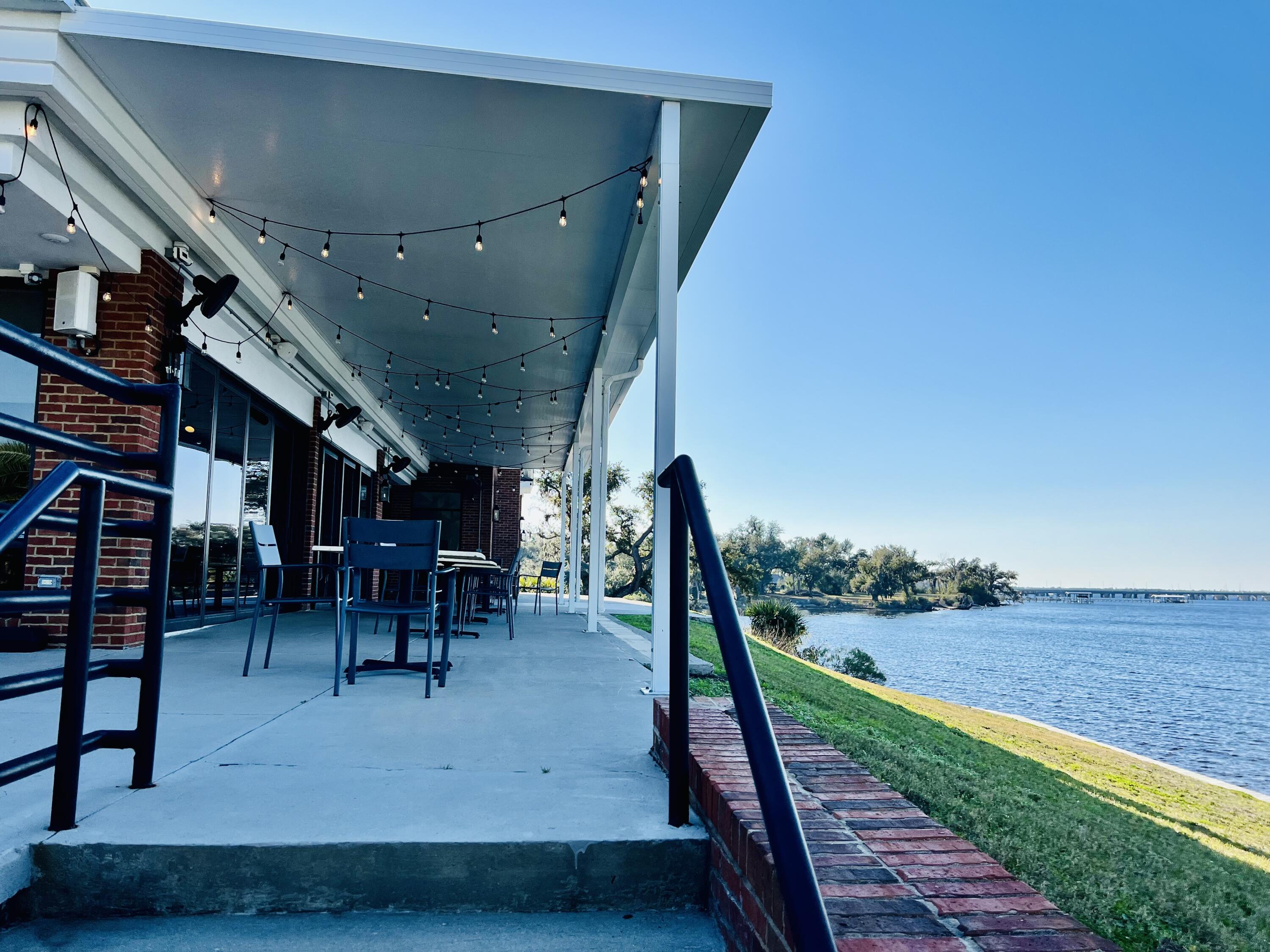 COUNTRY CLUB HARBOUR ESTATES - Residential