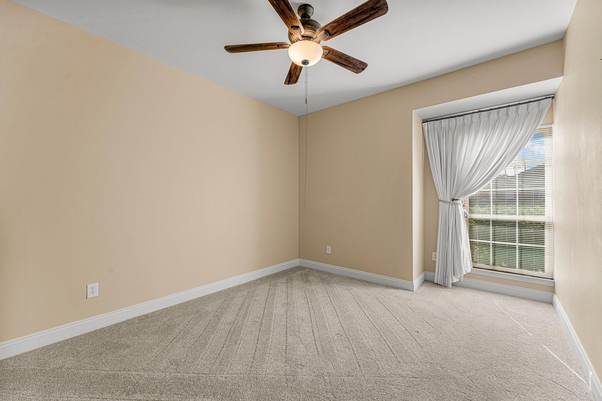 COUNTRY CLUB HARBOUR ESTATES - Residential