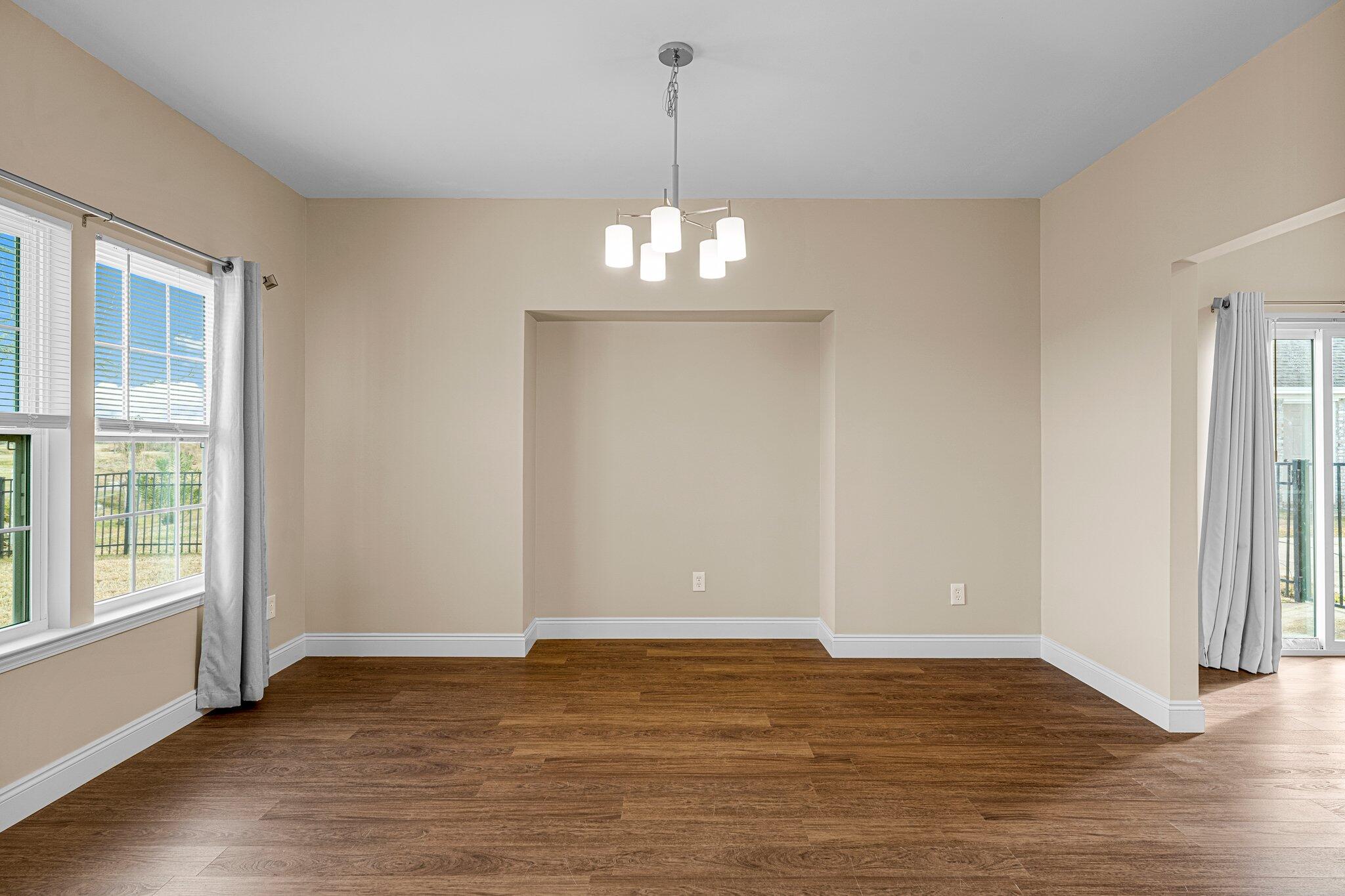 COUNTRY CLUB HARBOUR ESTATES - Residential