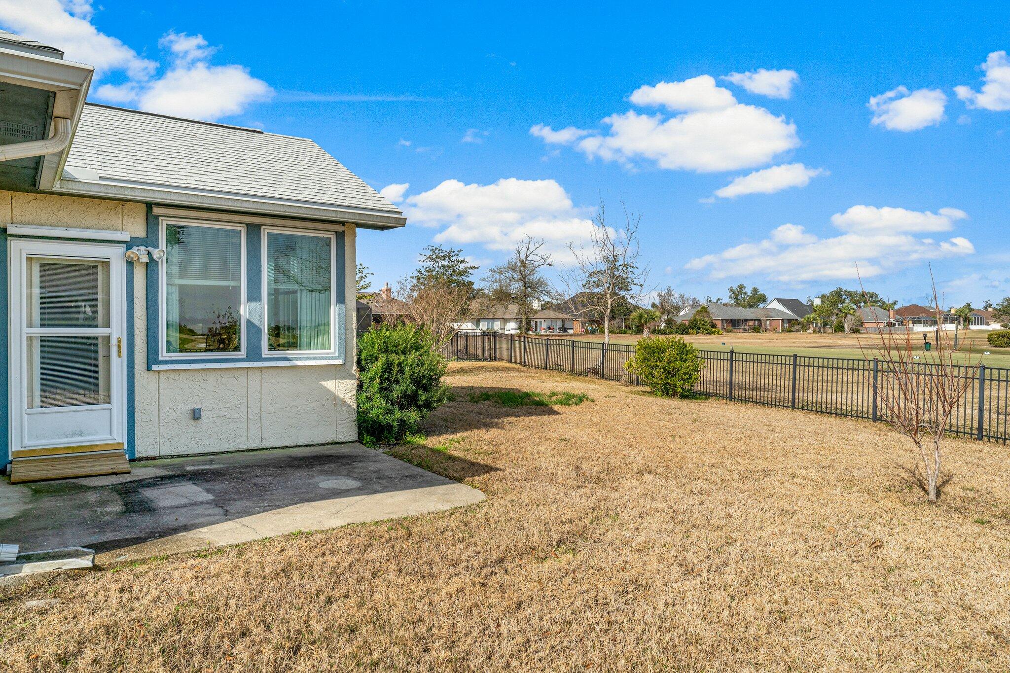 COUNTRY CLUB HARBOUR ESTATES - Residential