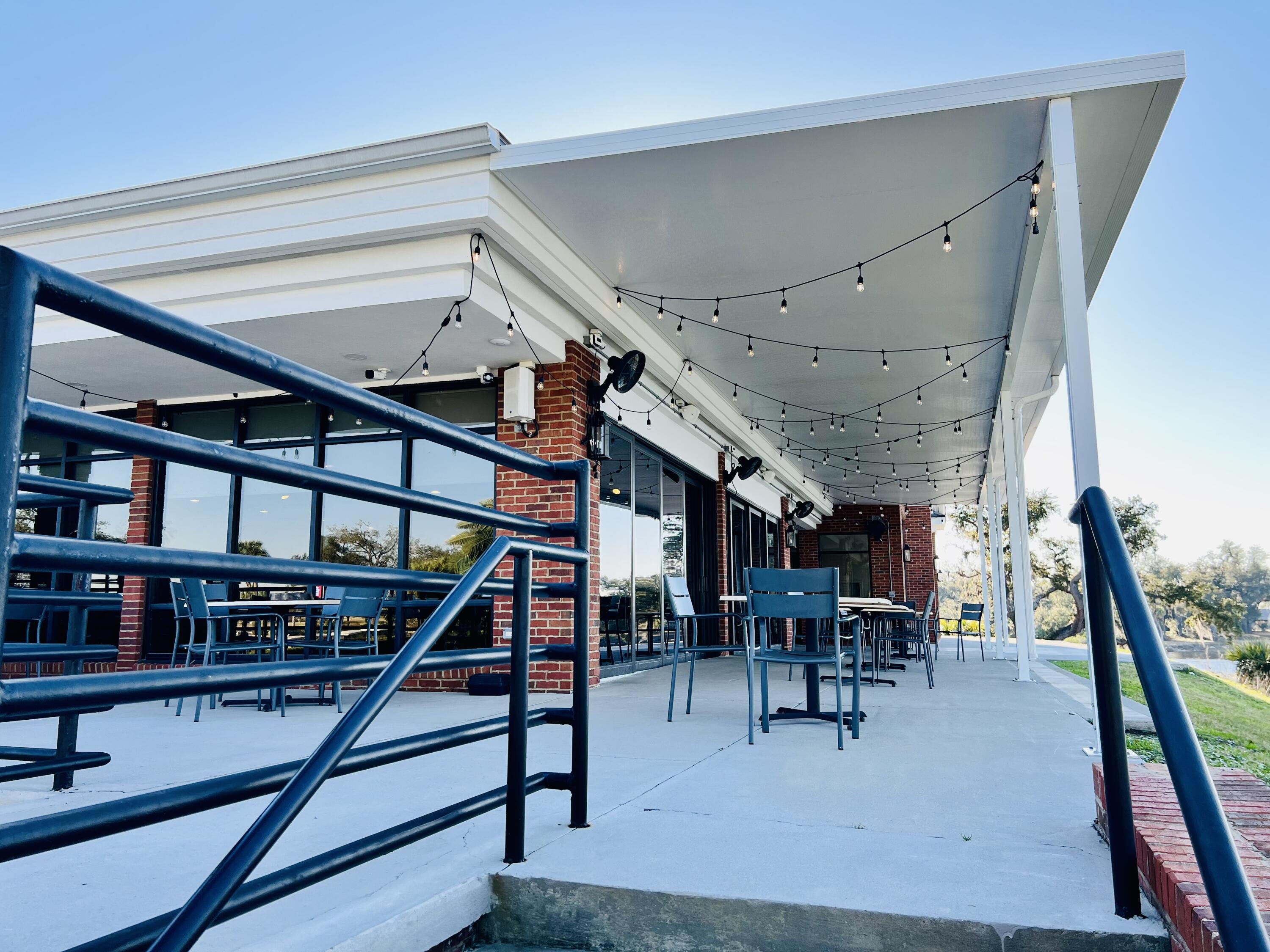 COUNTRY CLUB HARBOUR ESTATES - Residential