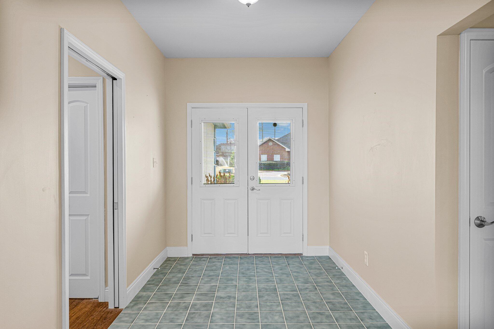 COUNTRY CLUB HARBOUR ESTATES - Residential