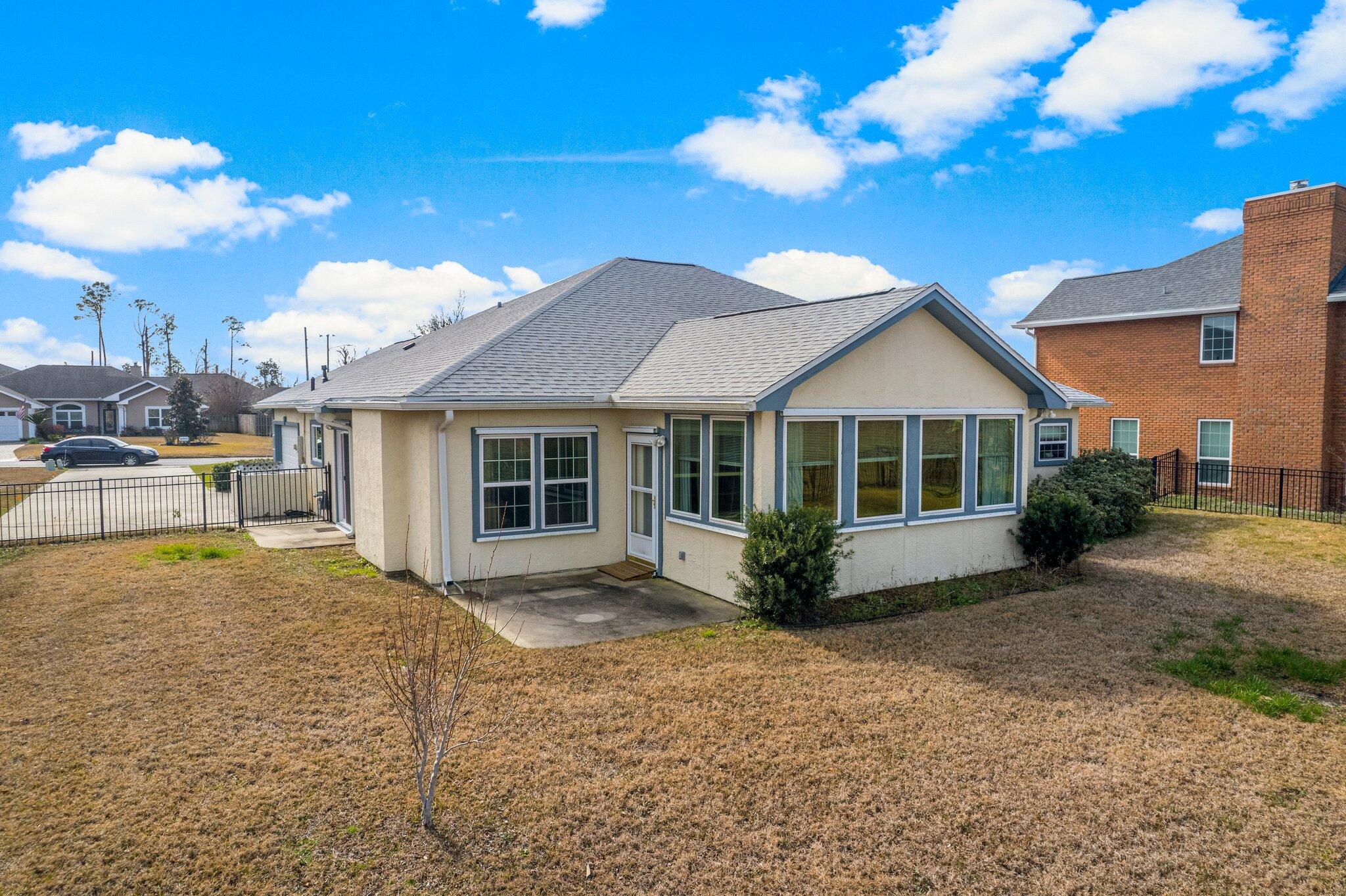 COUNTRY CLUB HARBOUR ESTATES - Residential