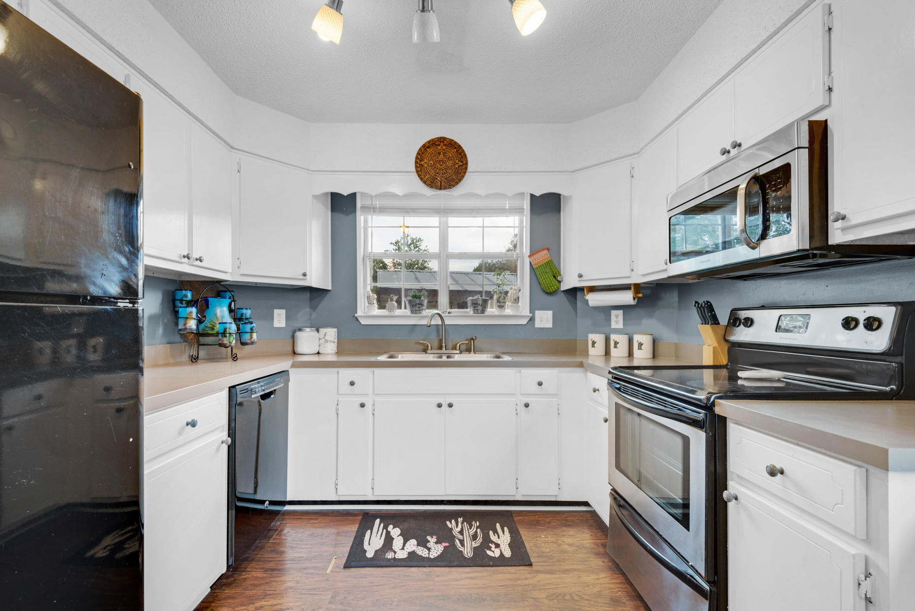 SANDY RIDGE ESTATES - Residential