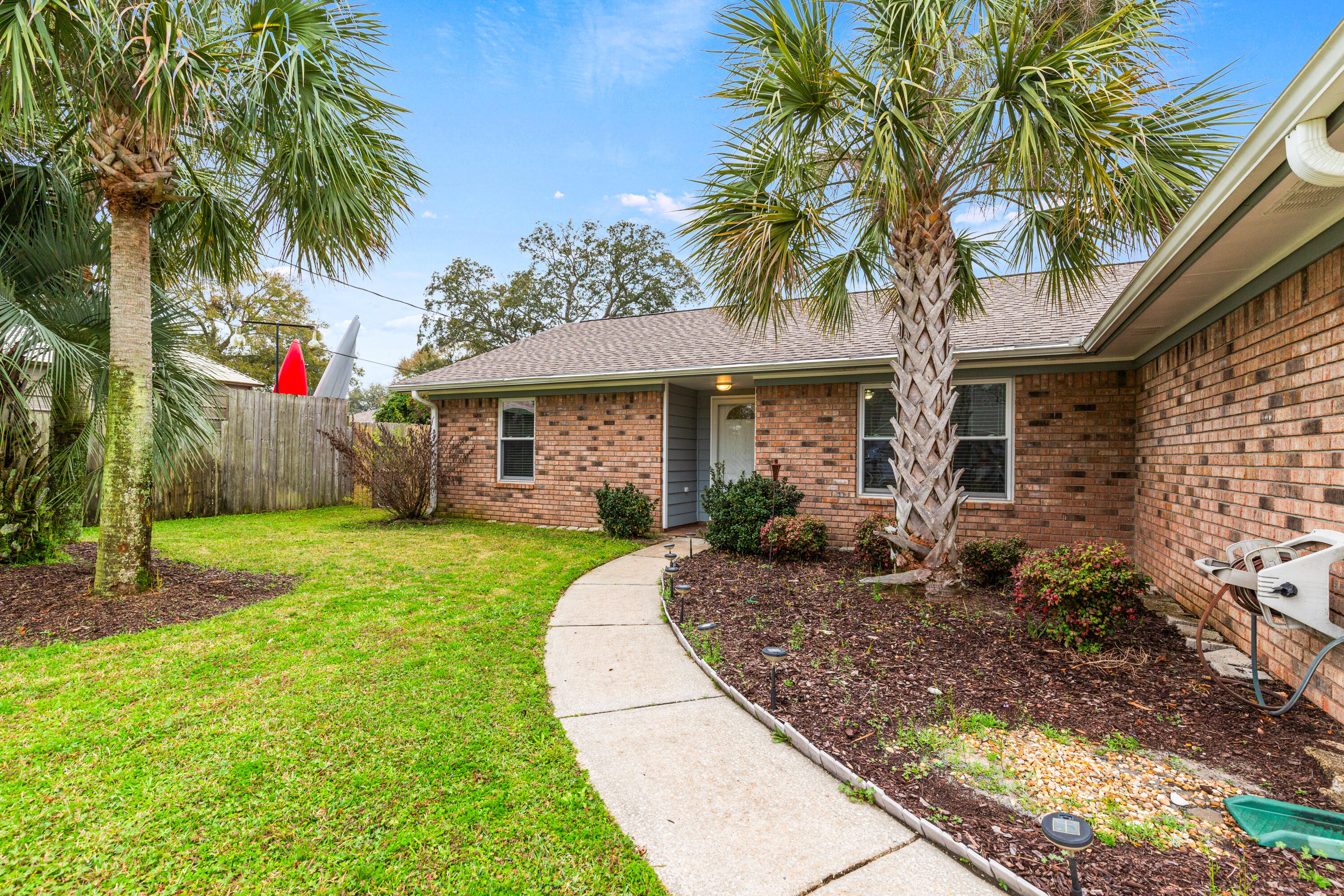 COUNTRY BREEZE ESTATES - Residential