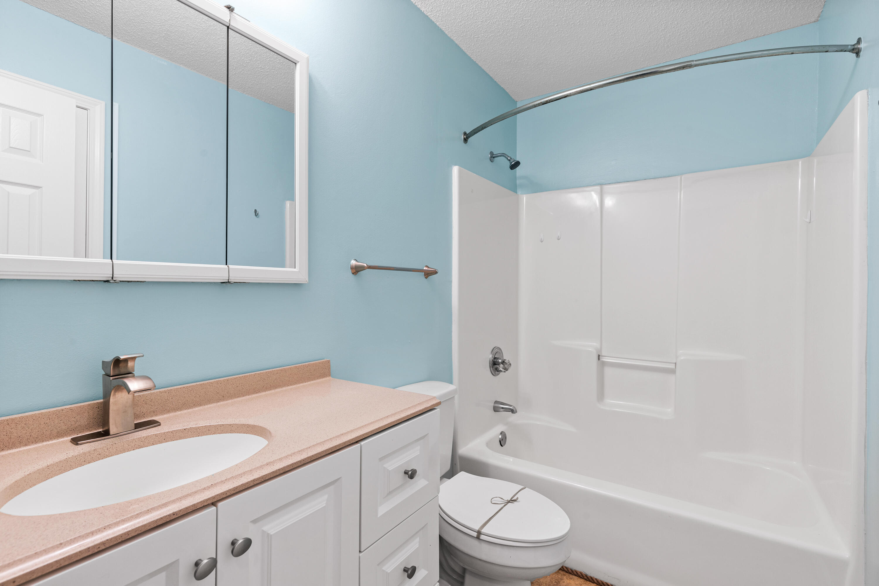 COUNTRY BREEZE ESTATES - Residential