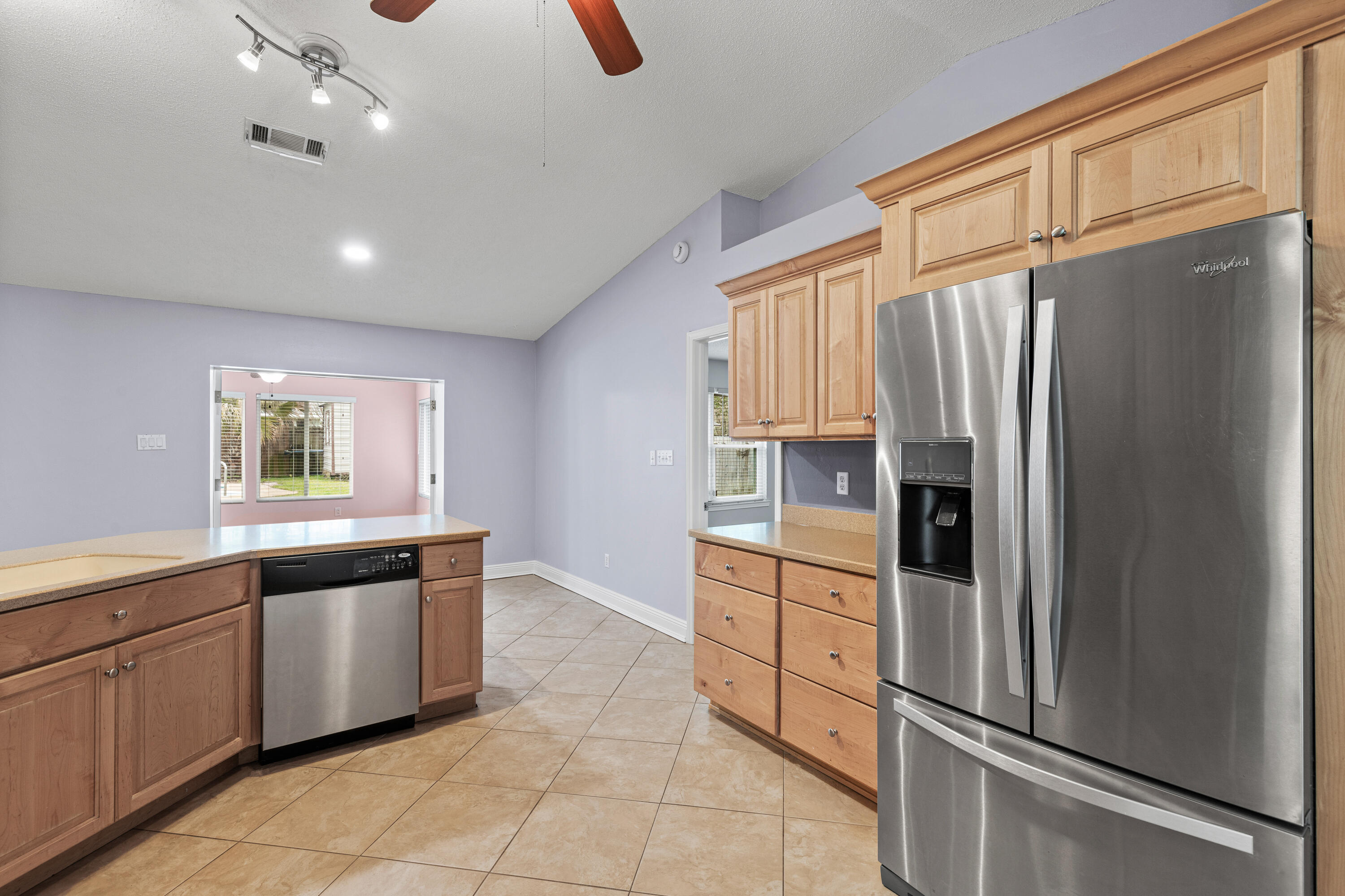 COUNTRY BREEZE ESTATES - Residential