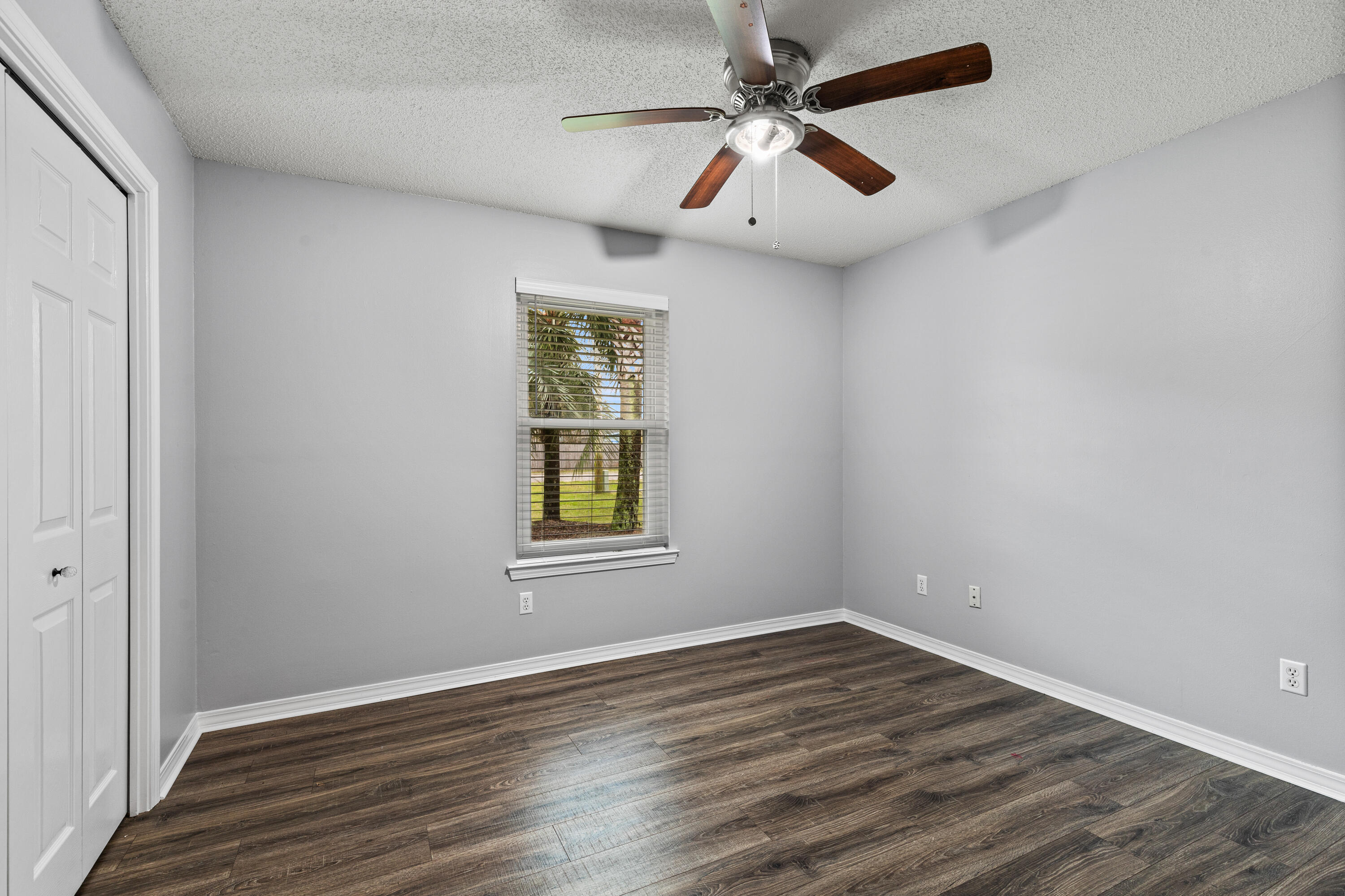 COUNTRY BREEZE ESTATES - Residential