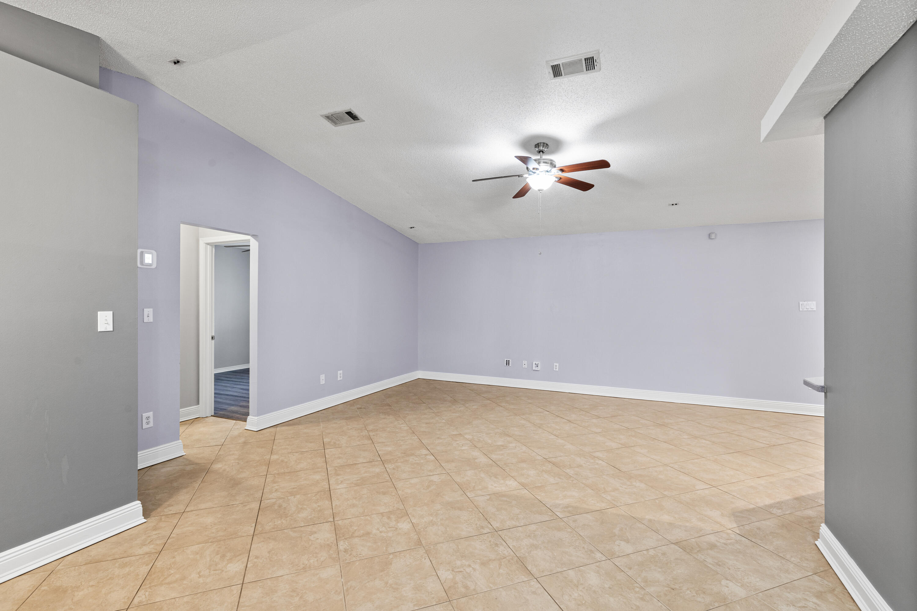 COUNTRY BREEZE ESTATES - Residential