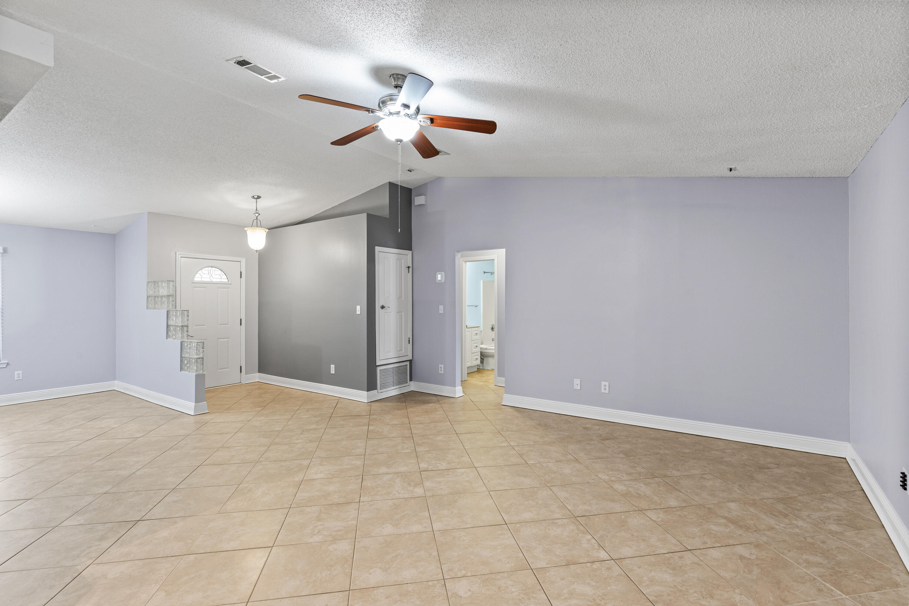 COUNTRY BREEZE ESTATES - Residential