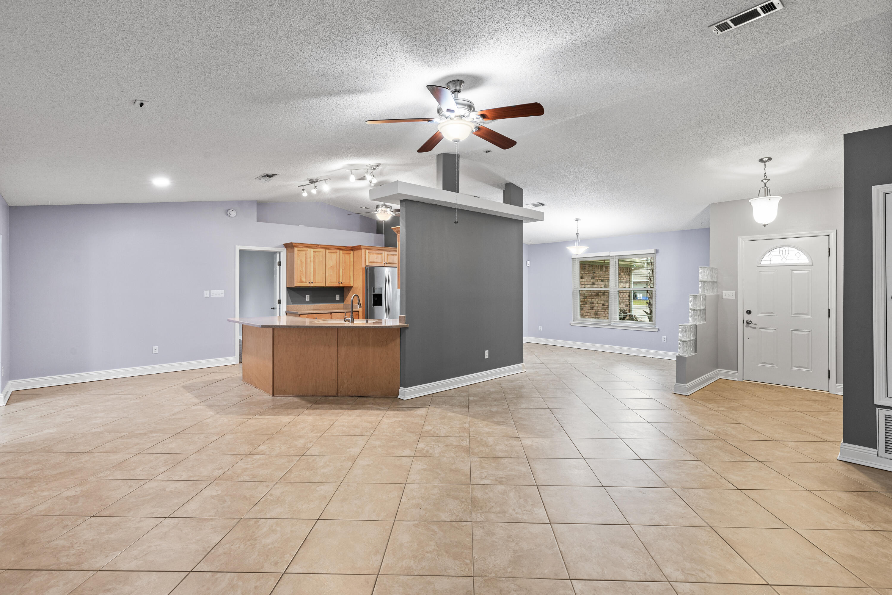 COUNTRY BREEZE ESTATES - Residential
