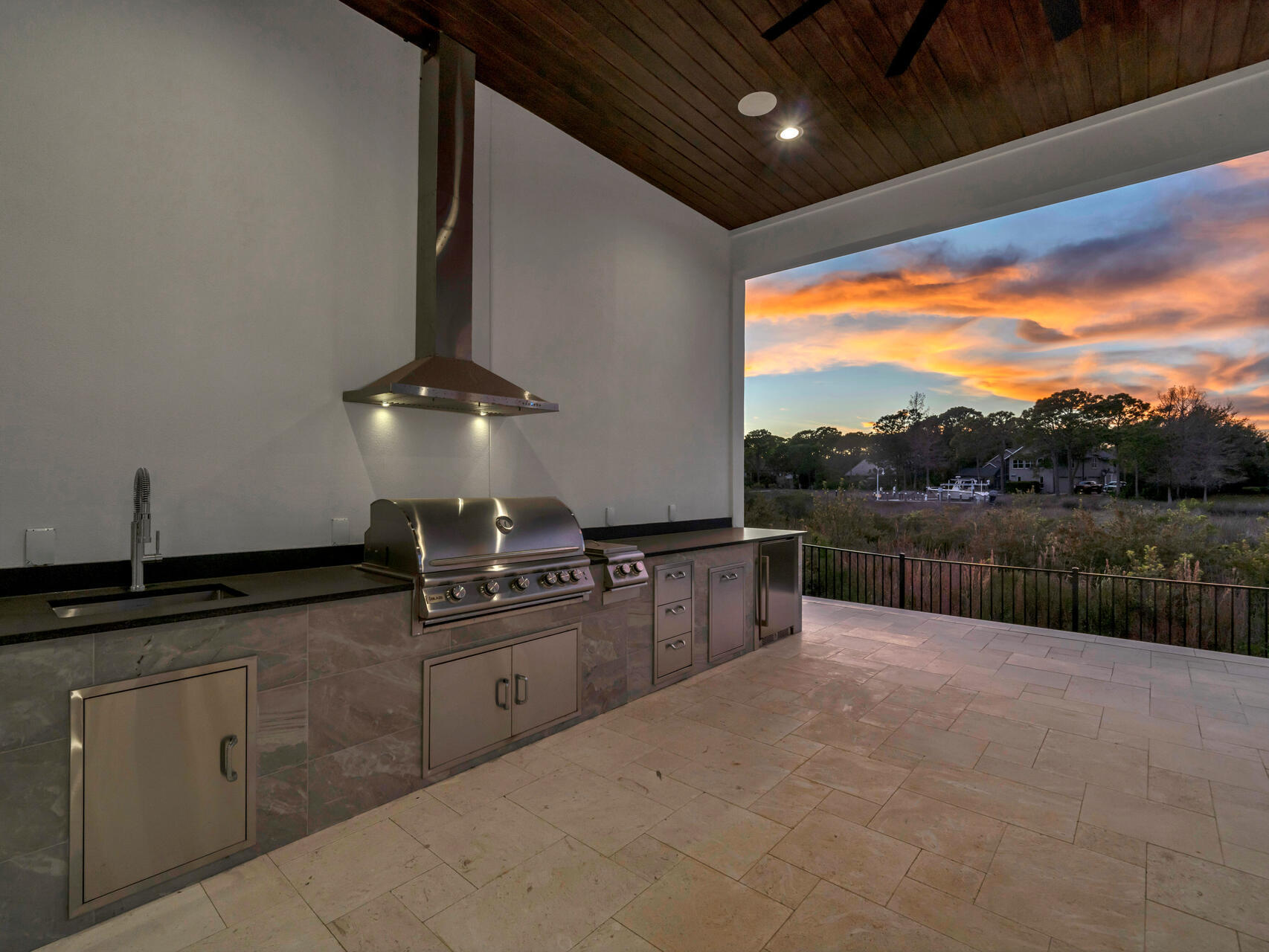 KELLY PLANTATION S/D - Residential Lease