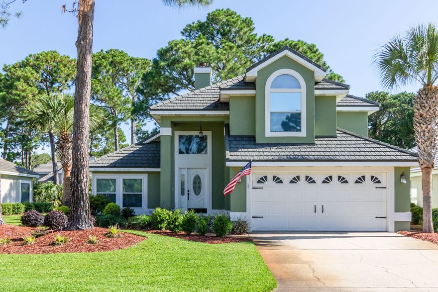 Don't miss this chance to own a beautiful home in the gated golf community of Emerald Bay. This home is in Mint Condition! Total renovation in 2019 features new custom kitchen cabinetry, all stainless steel appliances, gas stove and beautiful marble countertops. Gorgeous hard wood floors in living and kitchen areas and new carpet in bedrooms and loft. Bathrooms newly renovated. Master bathroom includes an en suite master bath w/jacuzzi jetted tub, separate shower, double vanities with marble countertops and walk-in closet. AC is less than 5 years old w/a Mitsubishi Splitter added upstairs keeping electric bills low. 7 1/2 year old Gerard Steel roof has a 50-year warranty, is hurricane rated and impermeable to golf balls -