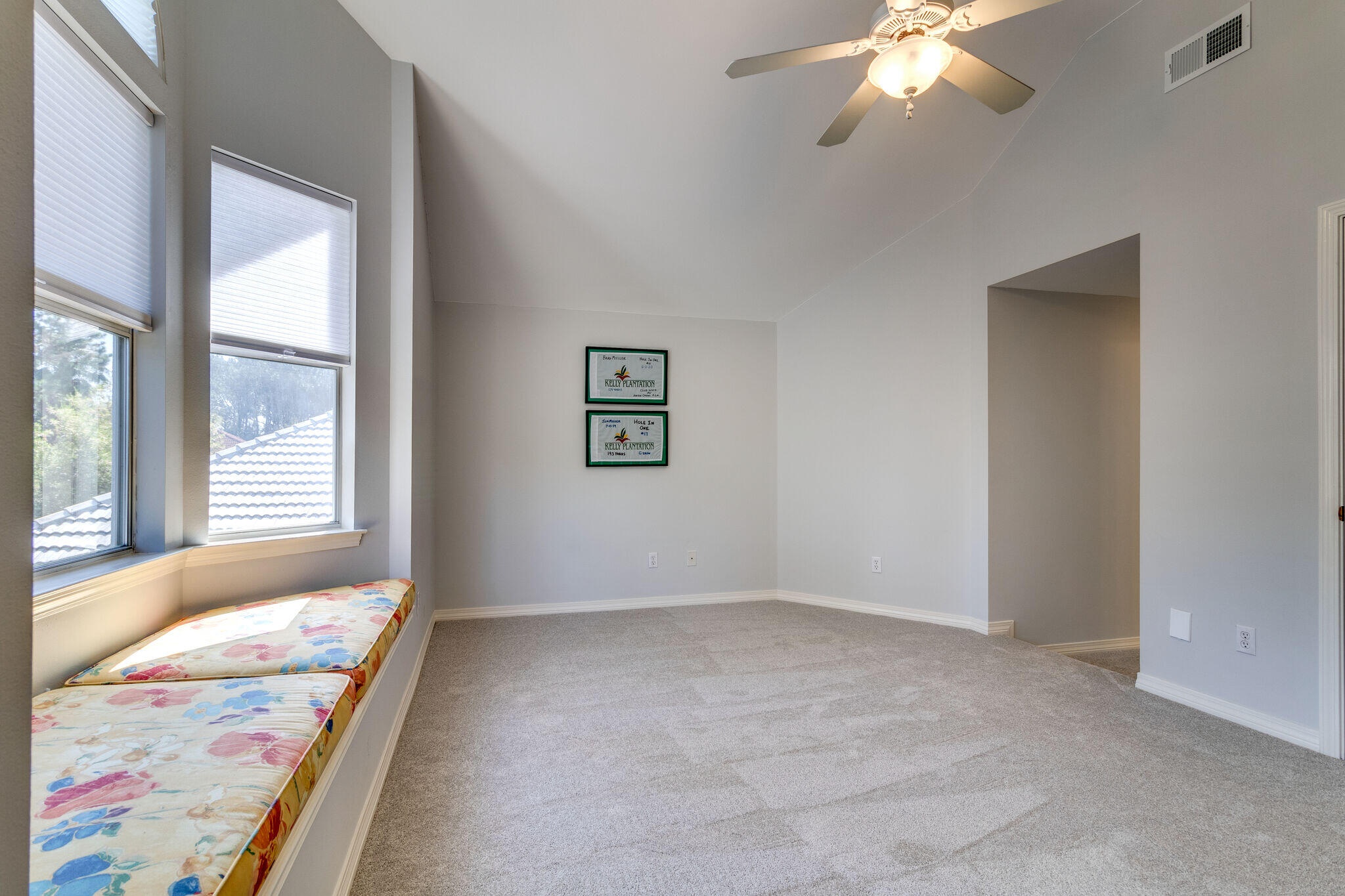 EMERALD BAY PH 1A - Residential