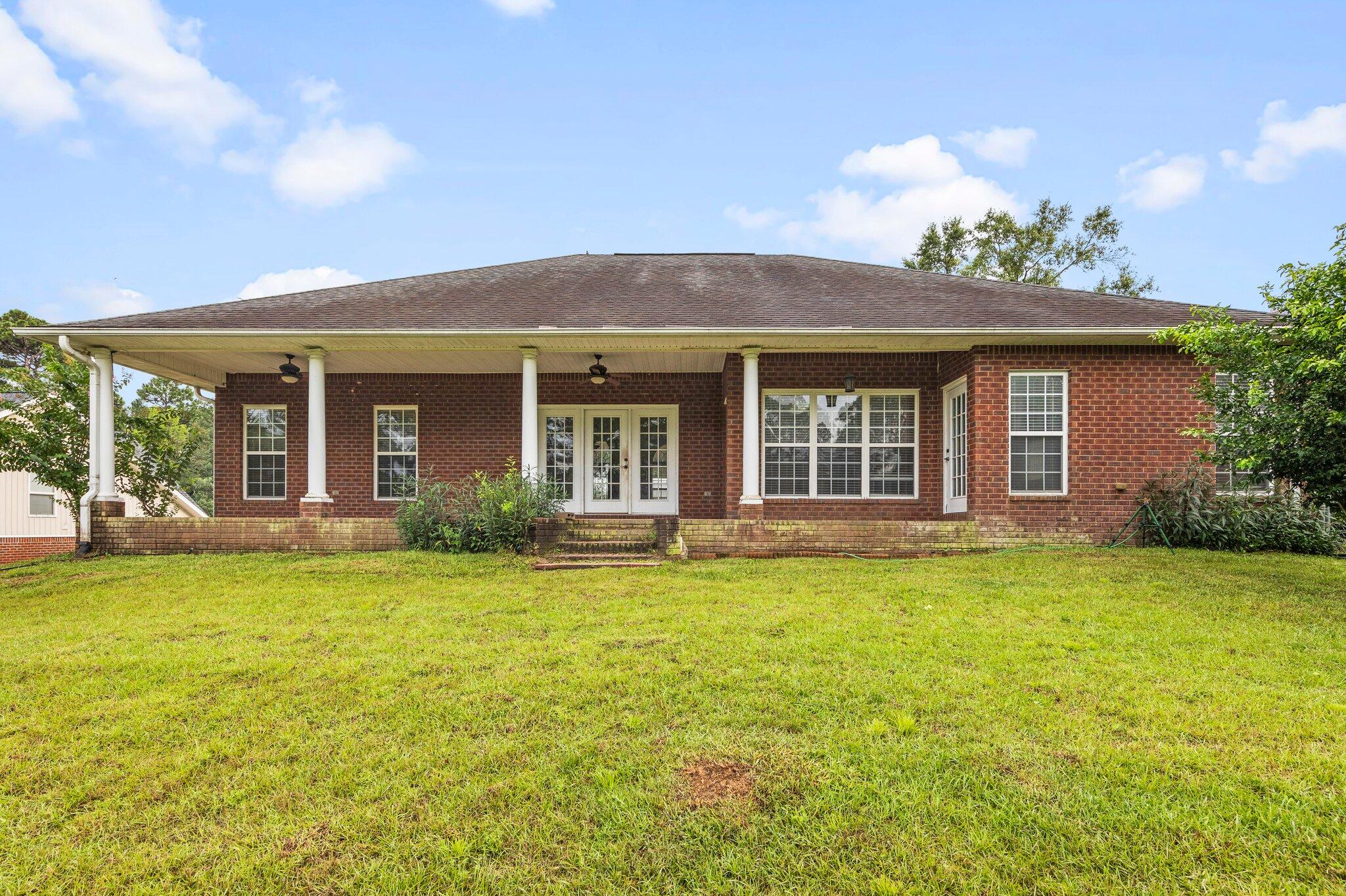 COUNTRY CLUB ESTATES 1ST ADDN - Residential