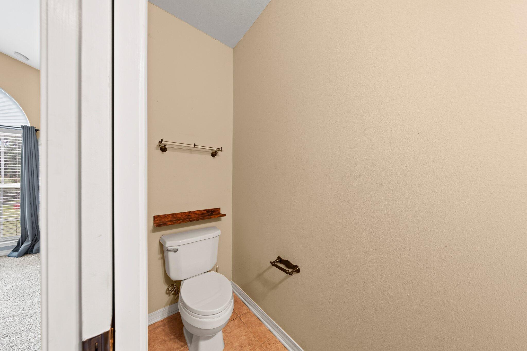 COUNTRY CLUB ESTATES 1ST ADDN - Residential