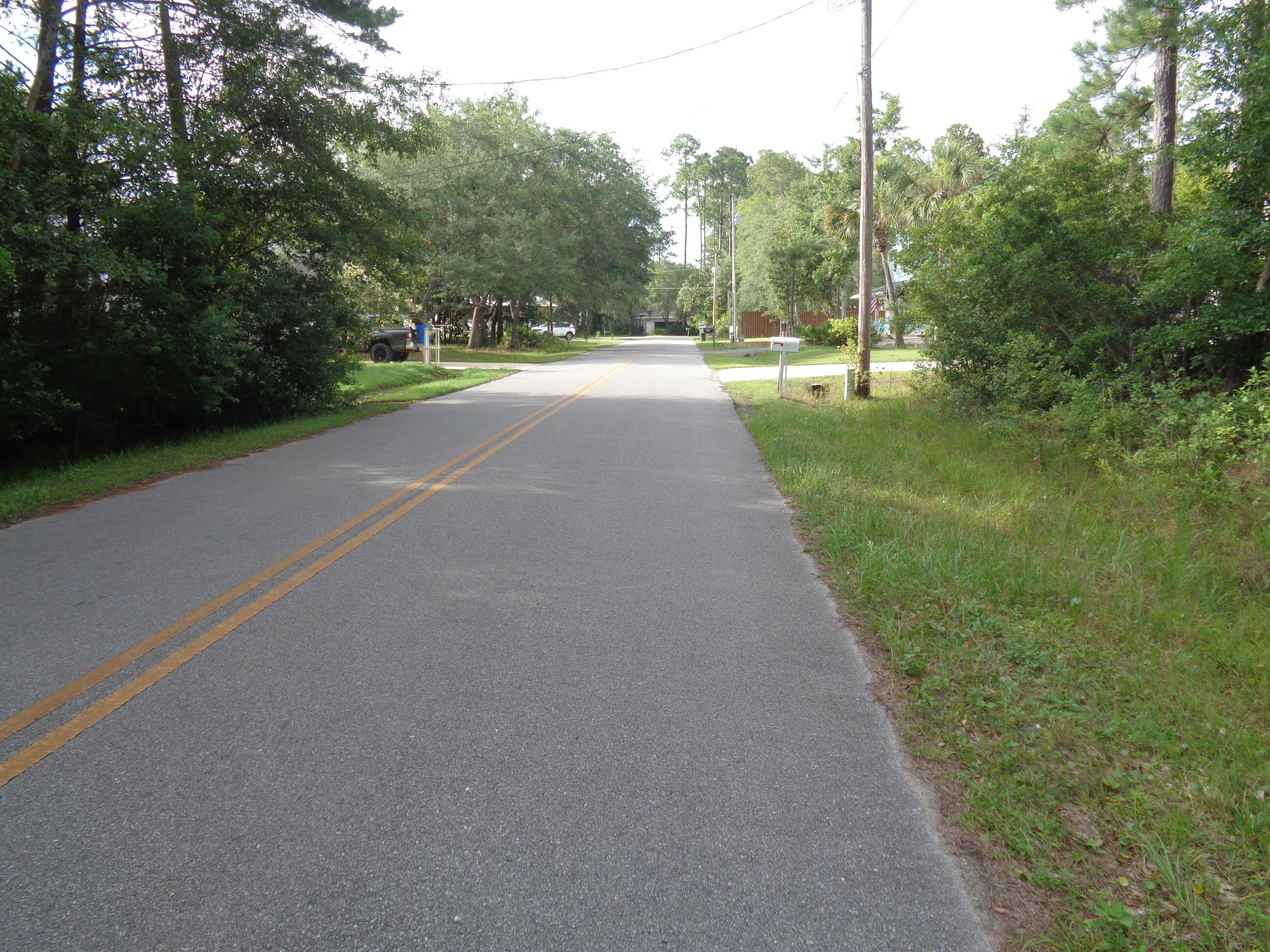 EMERALD SHORES - Land