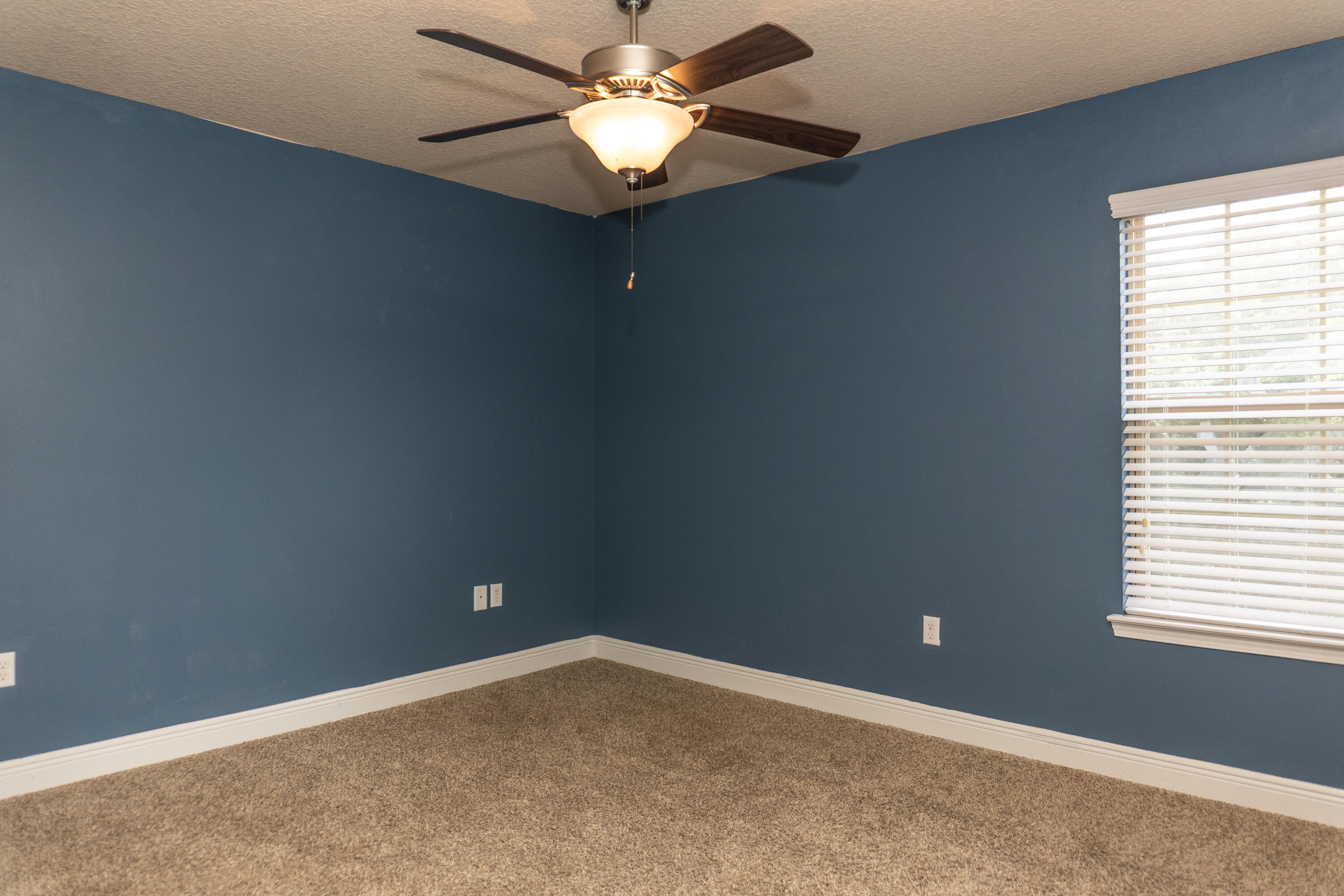 OVERLOOK AT CHESTNUT RIDGE - Residential Lease