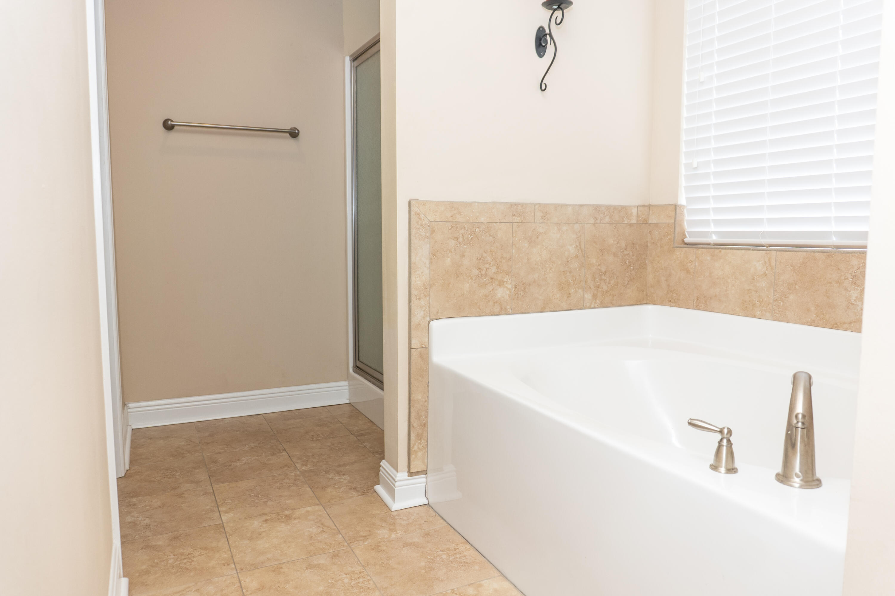 OVERLOOK AT CHESTNUT RIDGE - Residential Lease