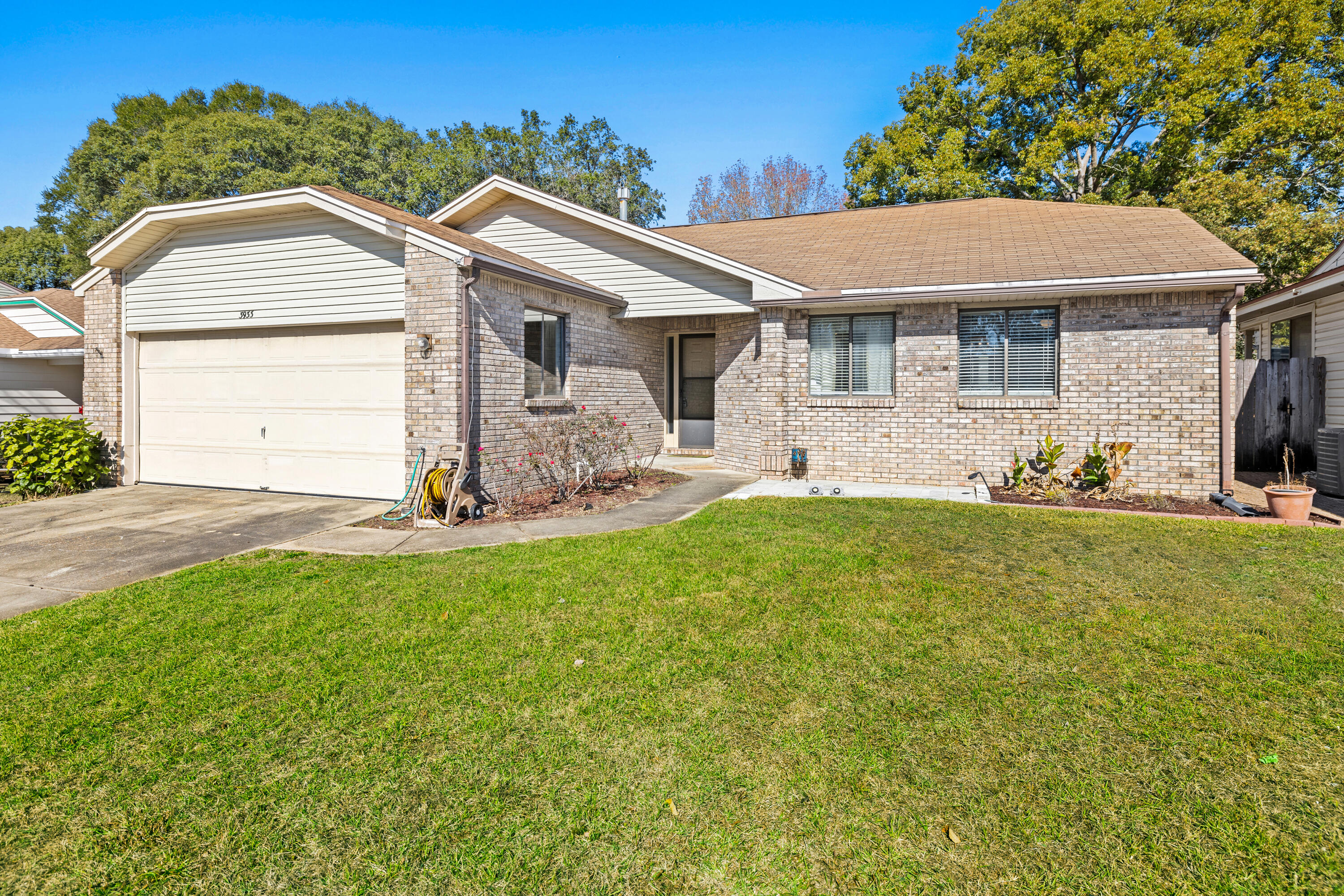 Fantastic single story home in the desirable Cedar Ridge neighborhood of Niceville!This home features vaulted ceilings, gorgeous wood floors, an updated master bath, a heated and cooled sun-room with a brand NEW mini-split, NEW roof, NEW water heater and NEW HVAC!