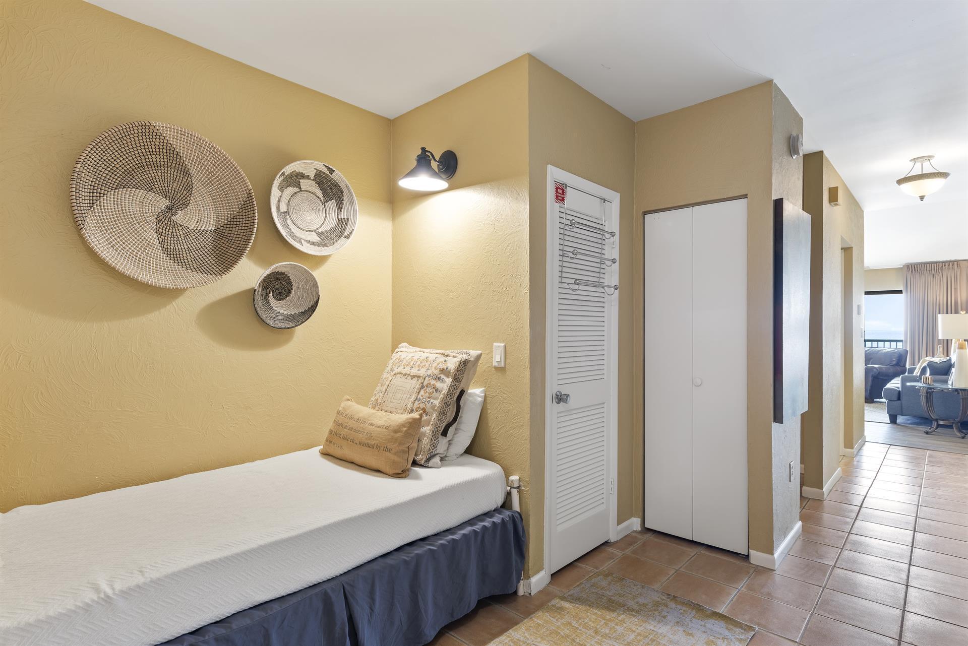 DESTIN BEACH CLUB - Residential
