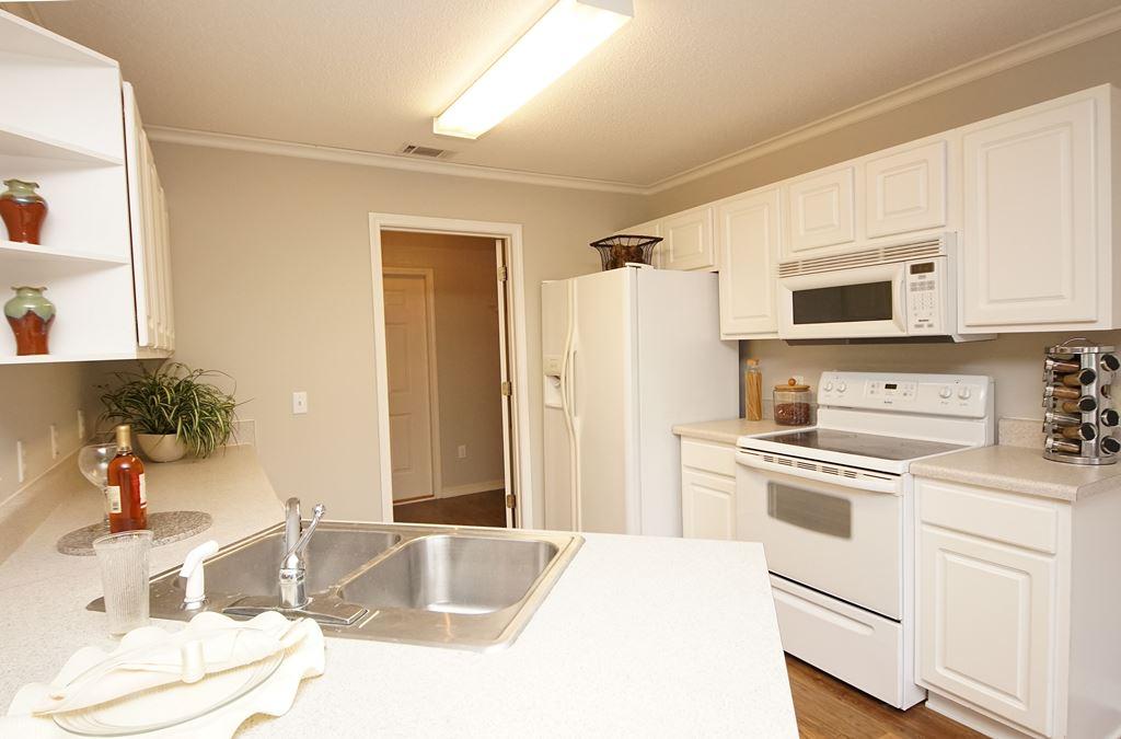 SHALIMAR COTTAGES - Residential