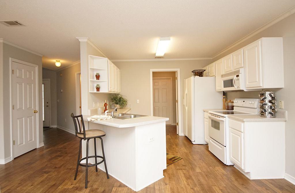 SHALIMAR COTTAGES - Residential