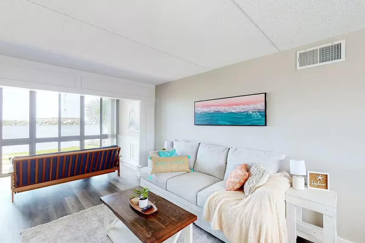 SEA PALM CONDO - Residential