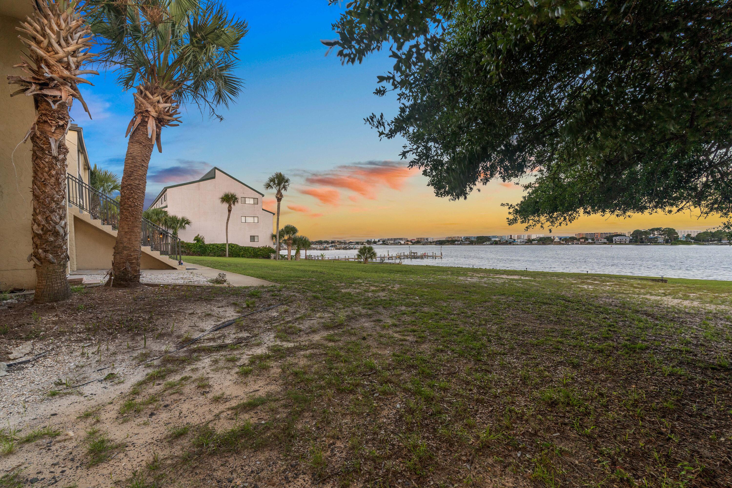 SEA PALM CONDO - Residential