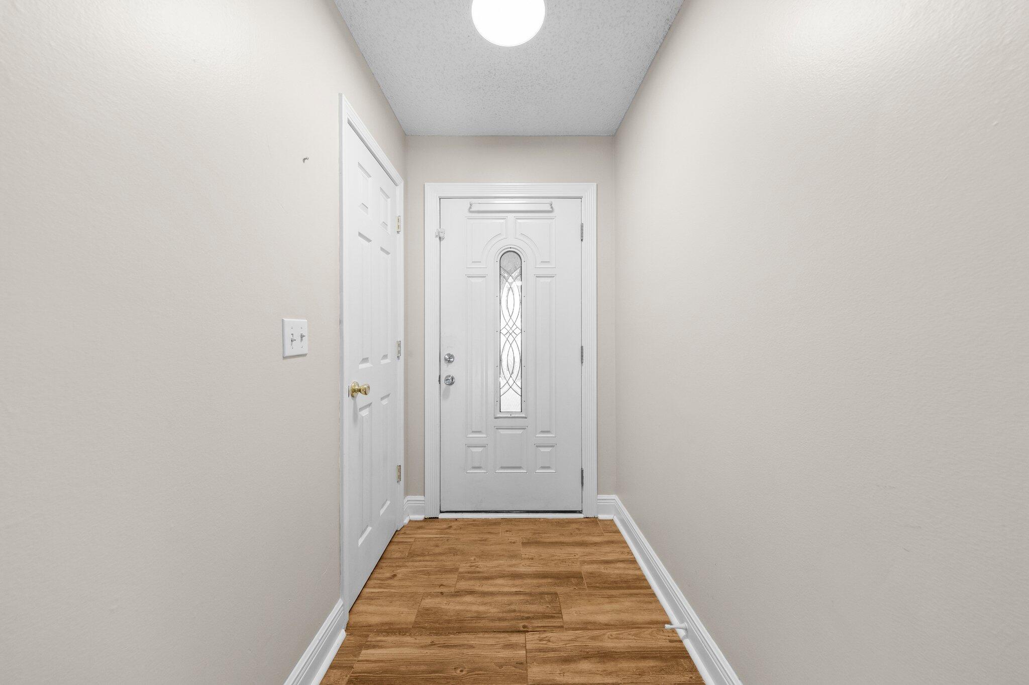 PORT DIXIE - Residential Lease