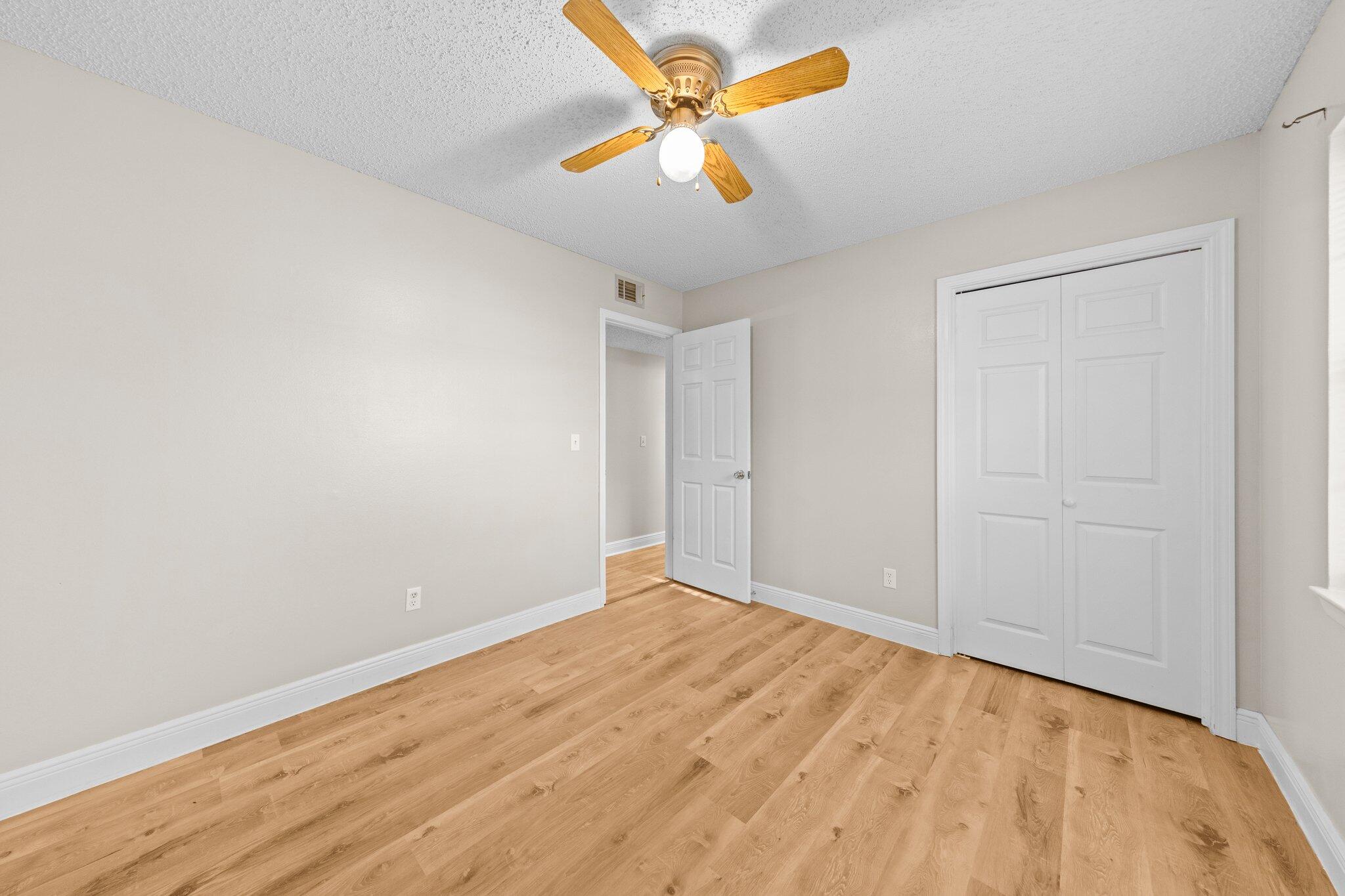 PORT DIXIE - Residential Lease