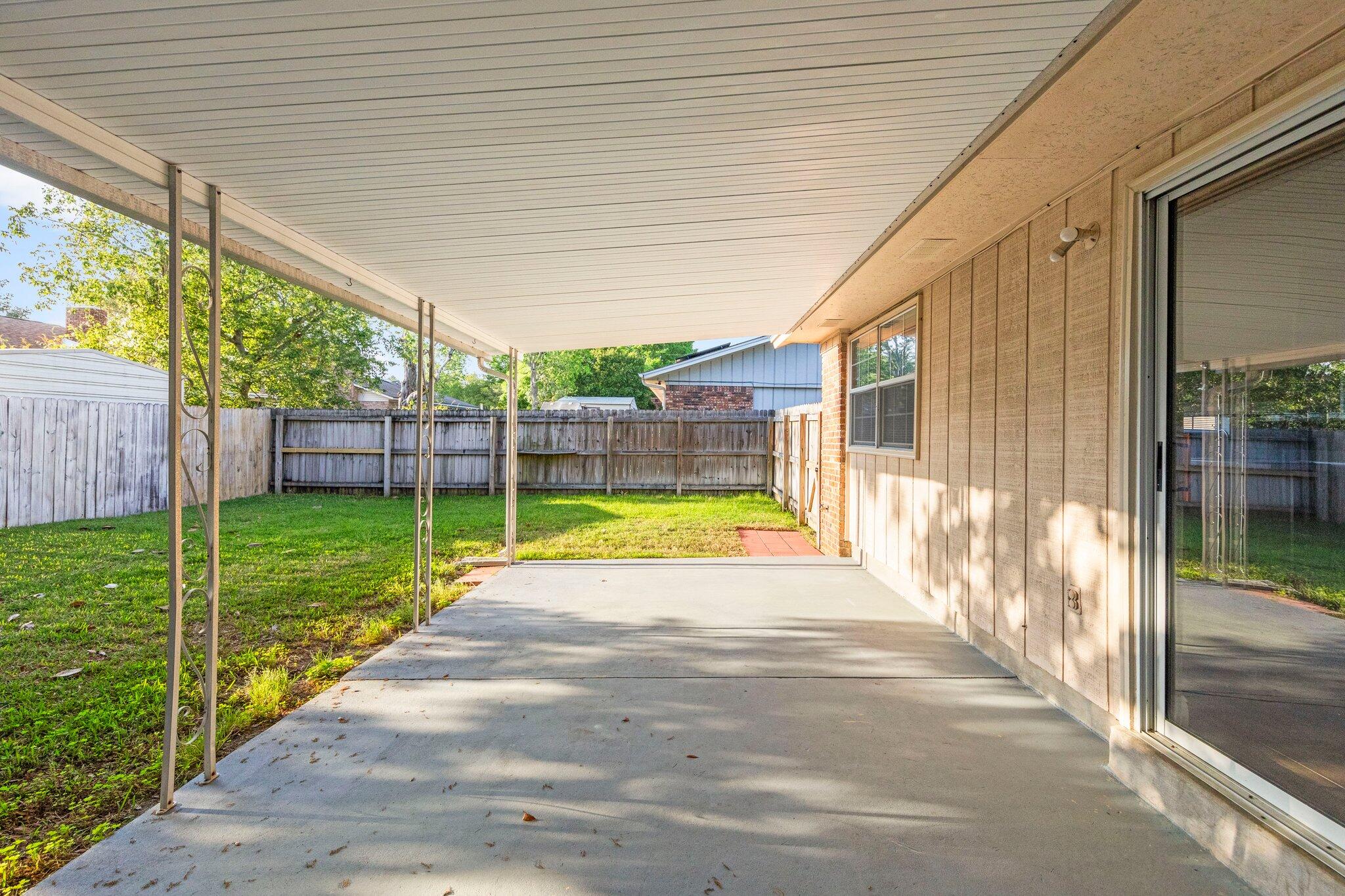 PORT DIXIE - Residential Lease