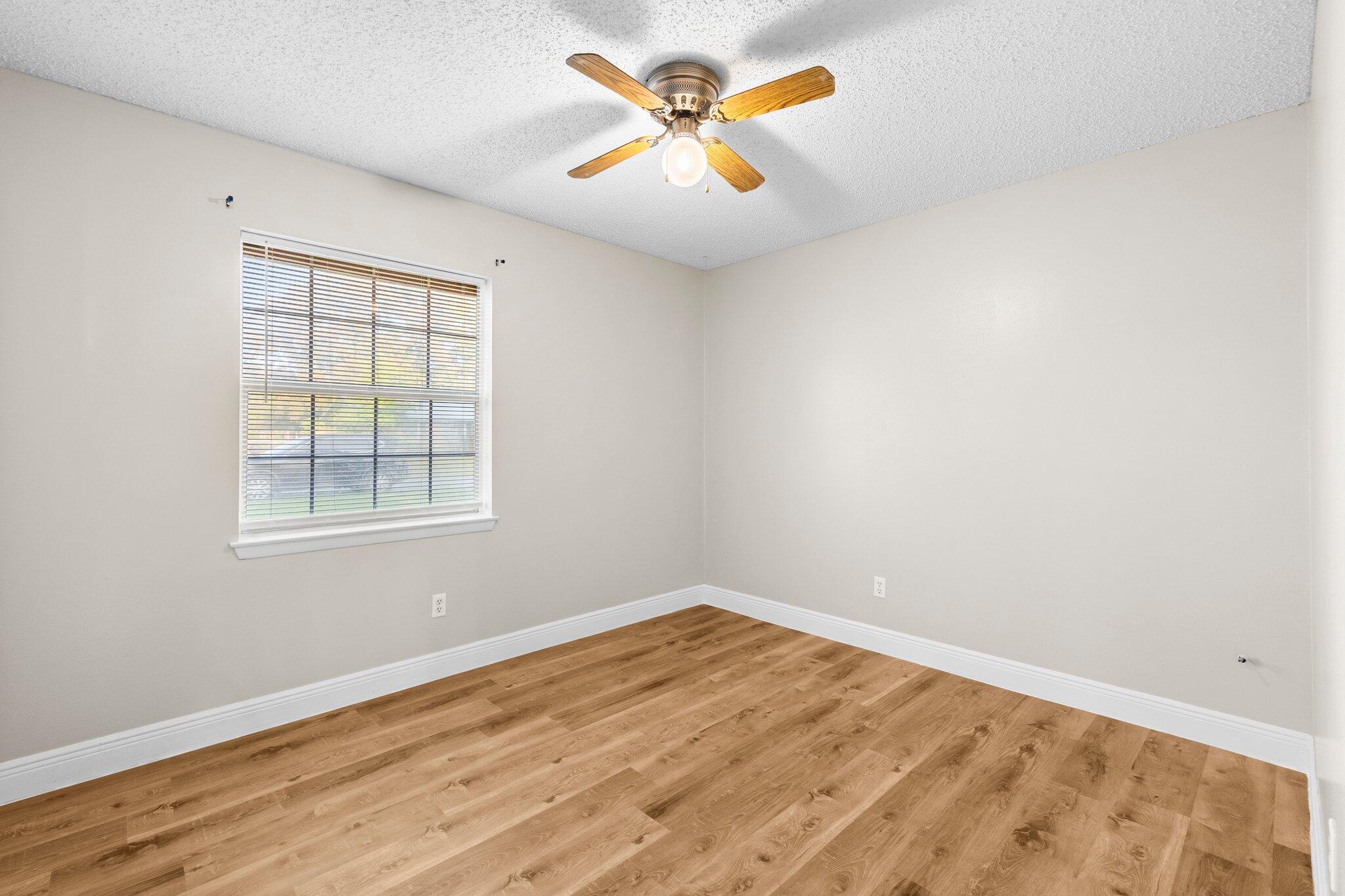 PORT DIXIE - Residential Lease