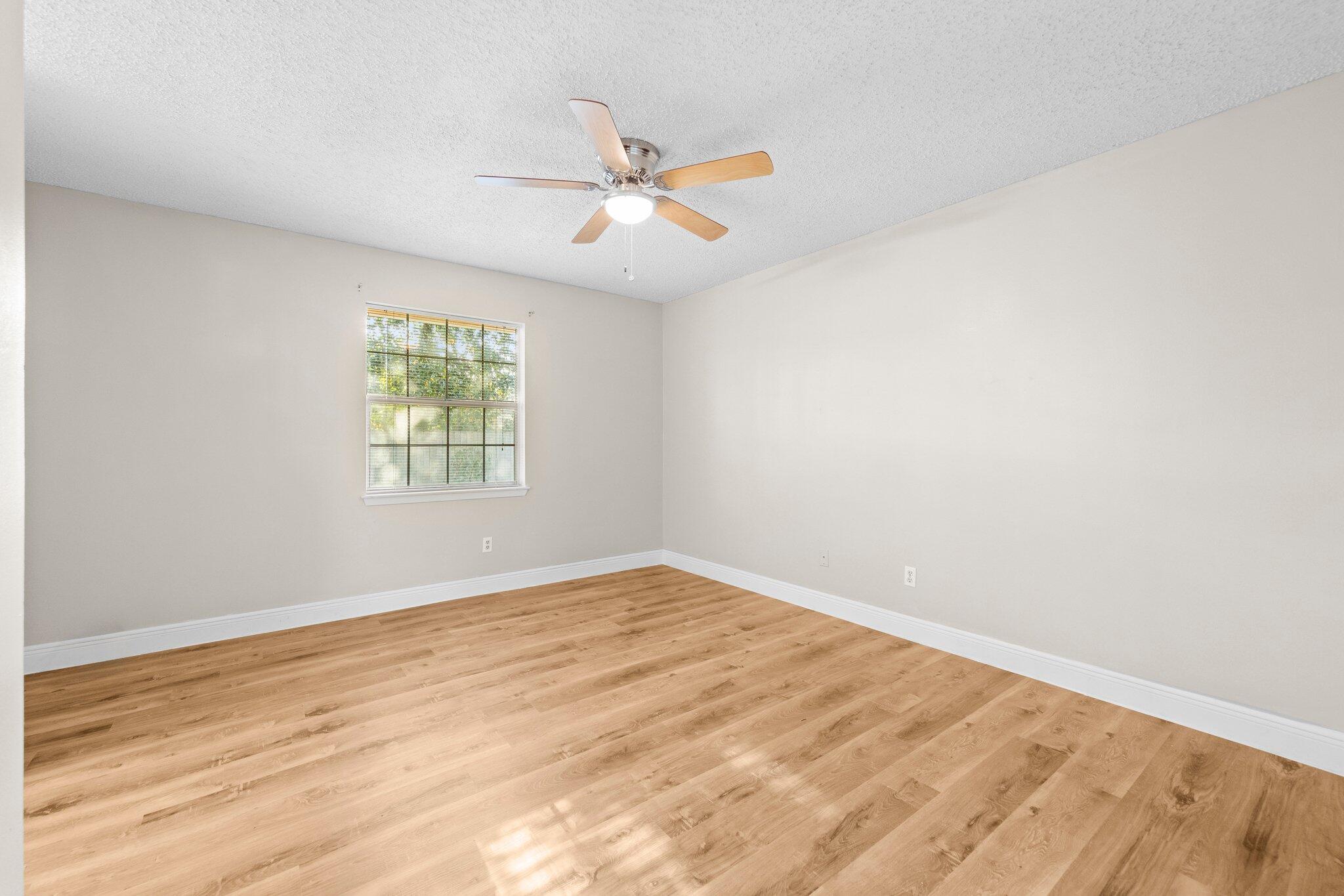 PORT DIXIE - Residential Lease