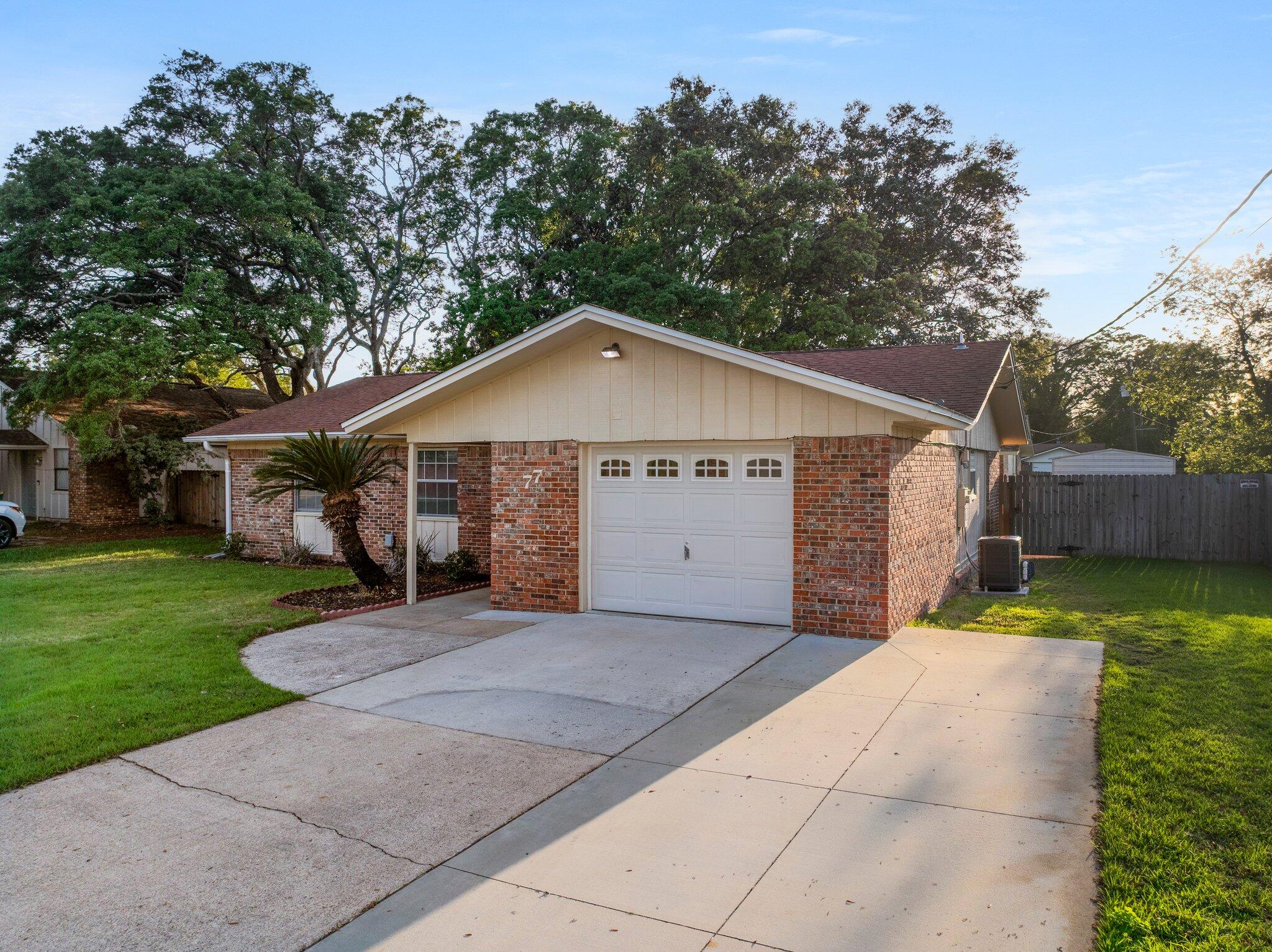 PORT DIXIE - Residential Lease