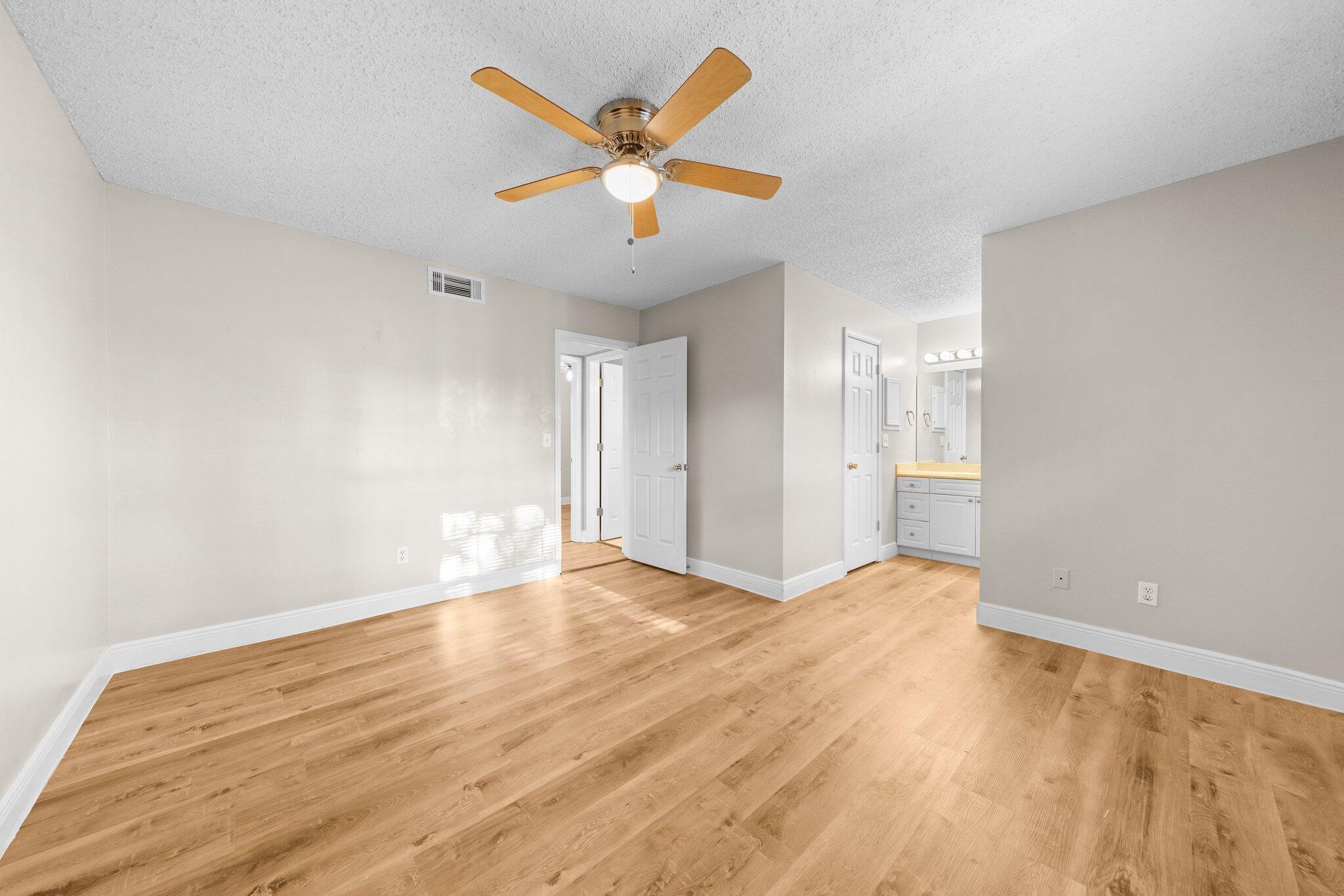 PORT DIXIE - Residential Lease