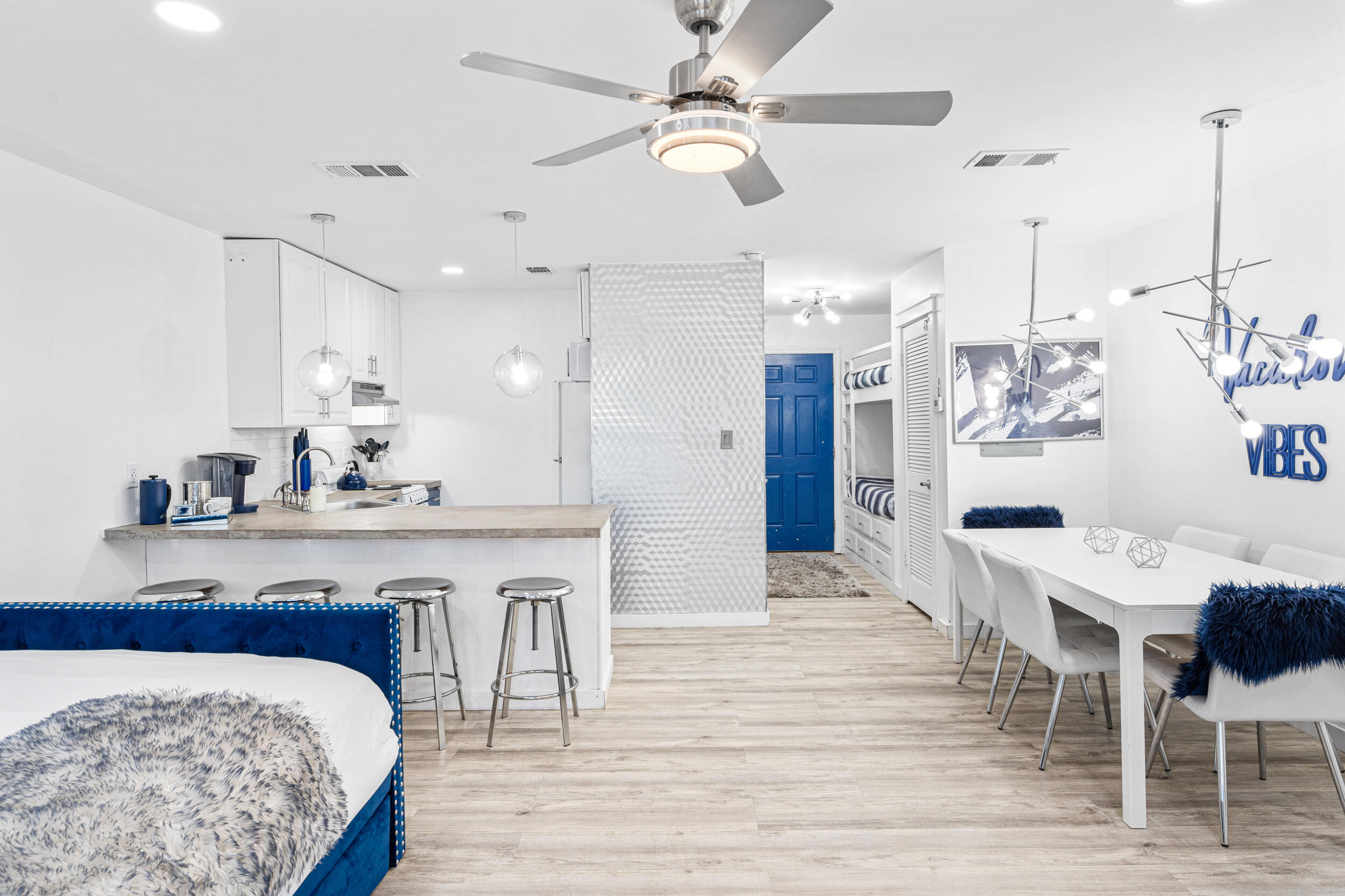 HIDDEN BEACH VILLAS CONDO - Residential