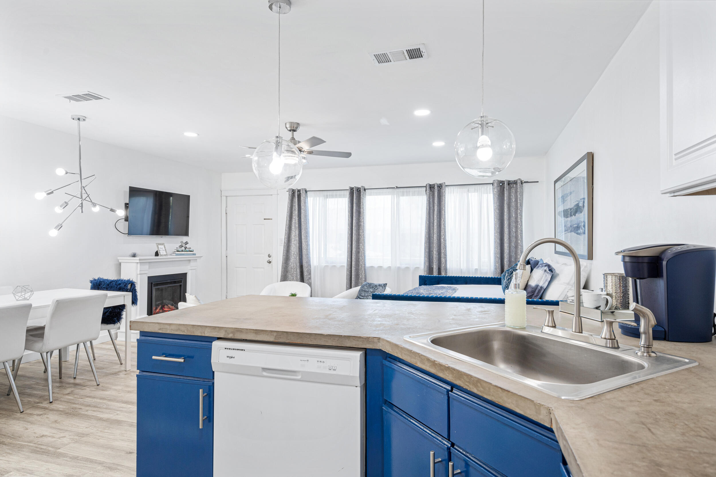 HIDDEN BEACH VILLAS CONDO - Residential