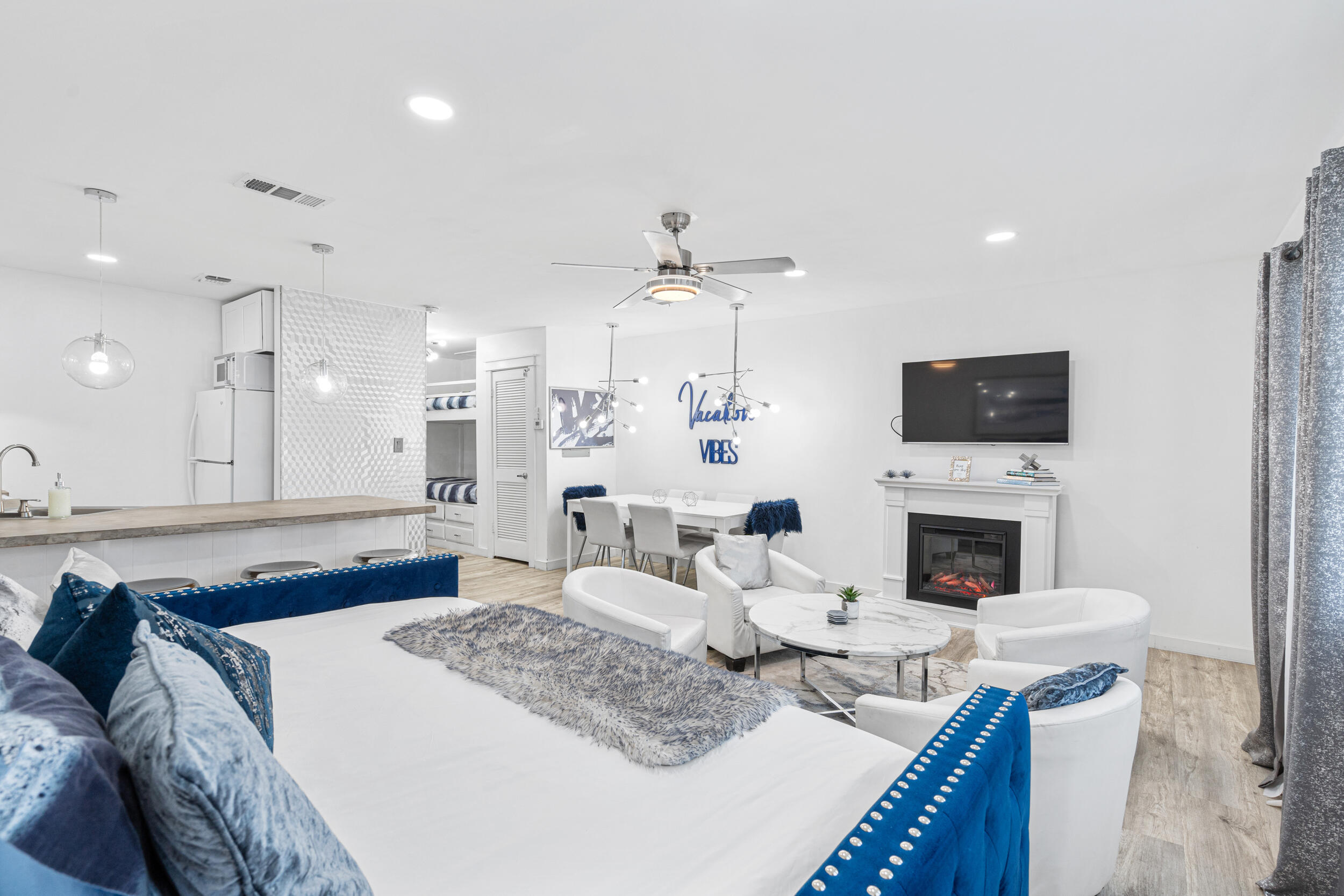 HIDDEN BEACH VILLAS CONDO - Residential