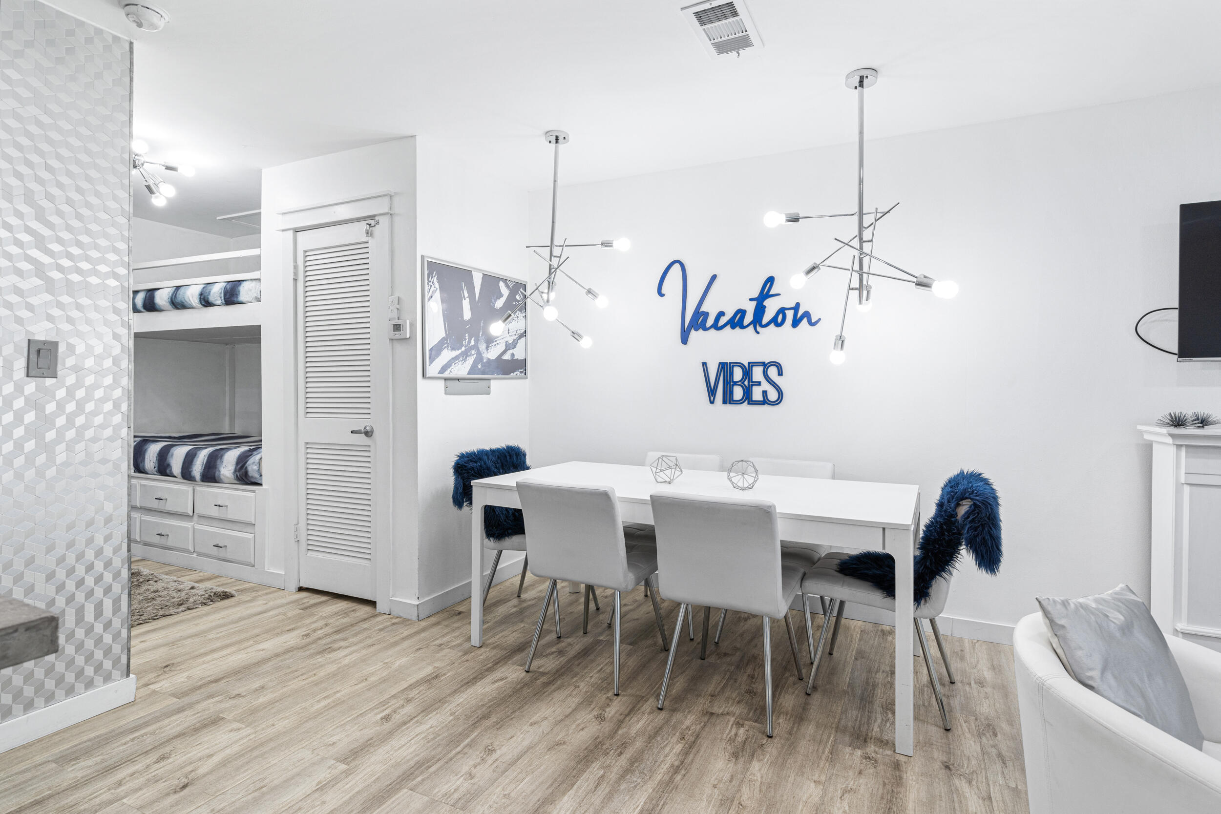 HIDDEN BEACH VILLAS CONDO - Residential