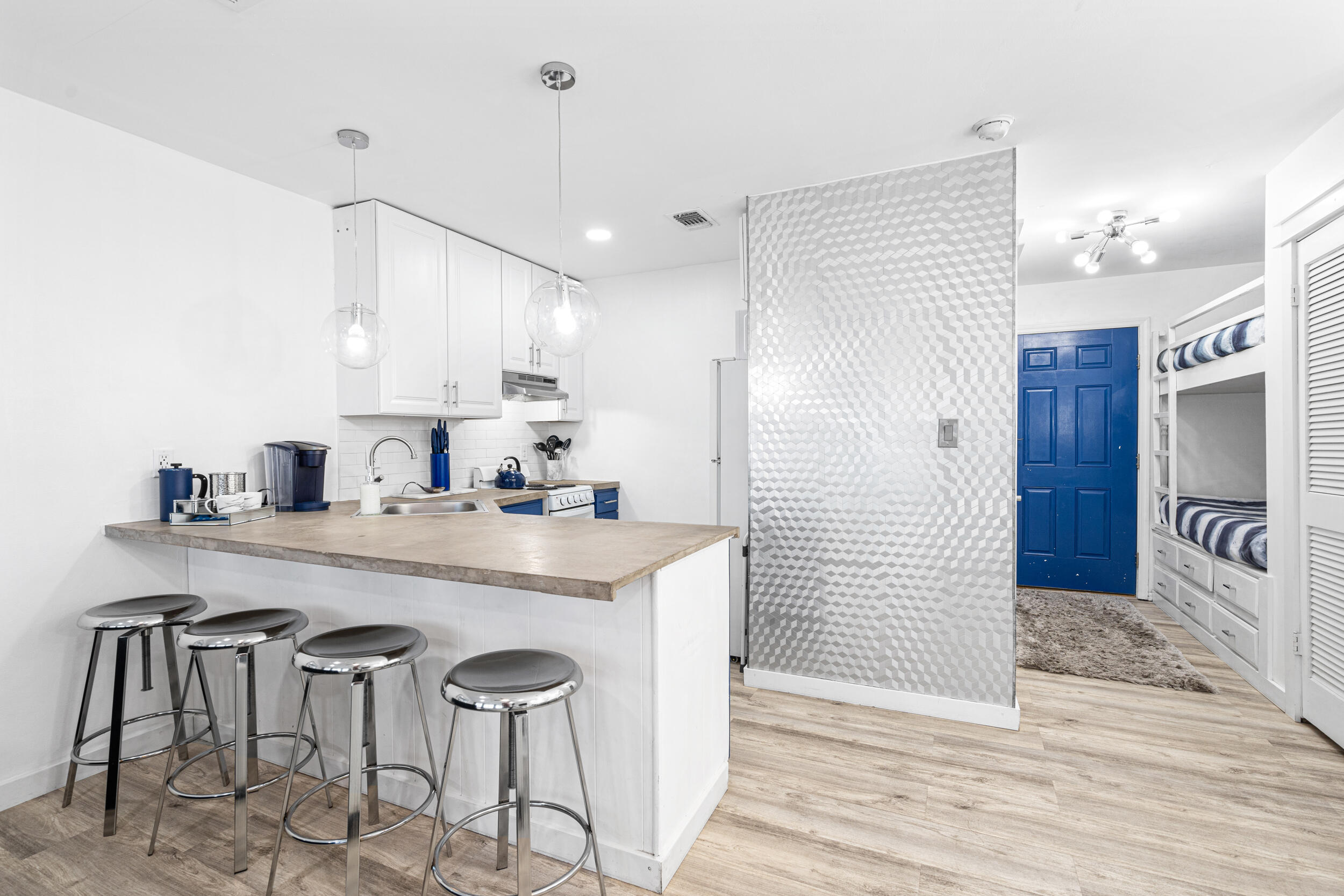 HIDDEN BEACH VILLAS CONDO - Residential