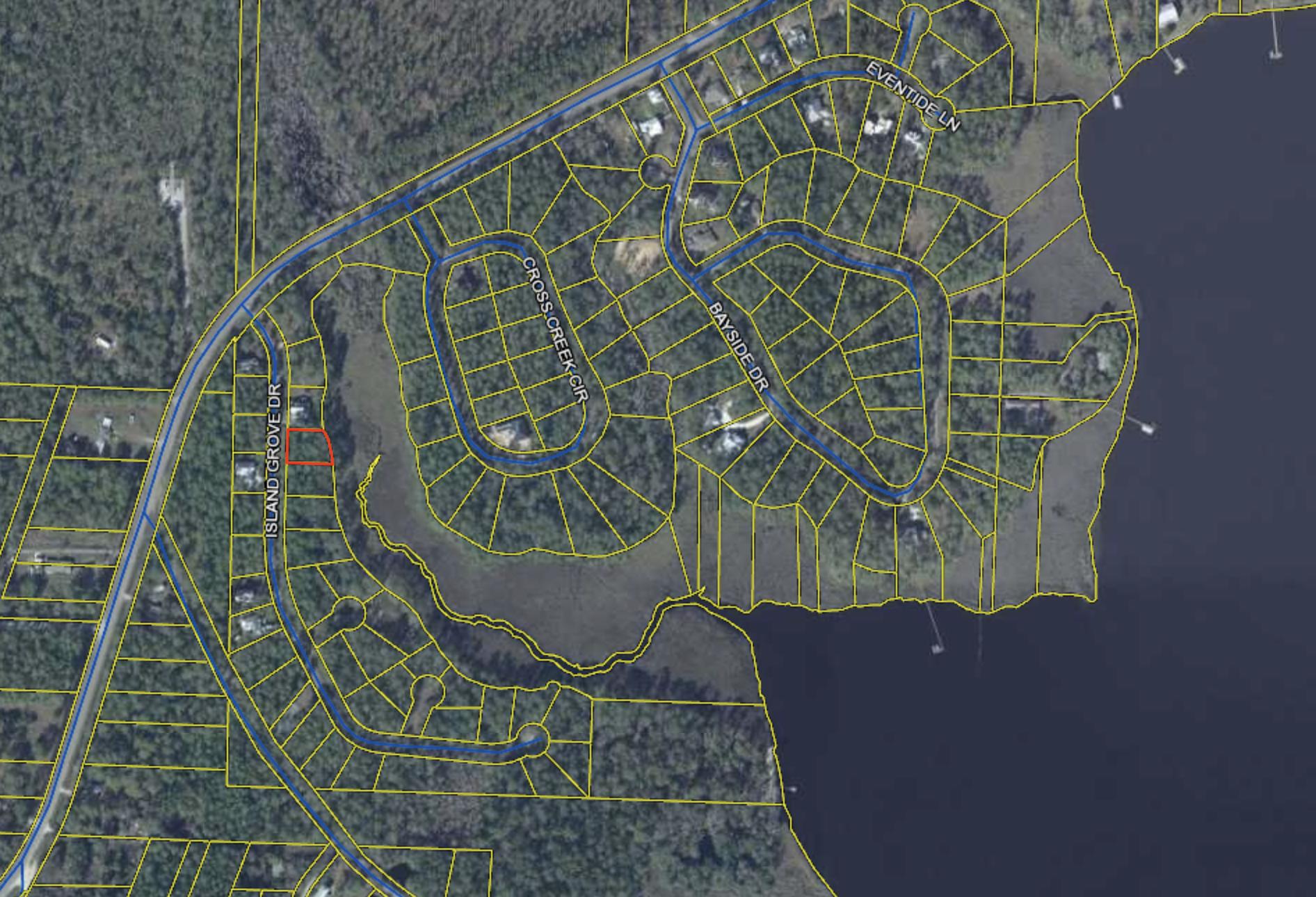Attention Home Shoppers!!! Attention Builders!!! Great lot to build your dream home or spec home in the Growing Area of Freeport, FL. Priced to sell. Great location. The subdivision of Cross Creek Shores is a hidden gem that has NO Active HOA. It does have underground utilities and county maintained roads (newly repaved). Attractive homes already completed in the community. Be close to all the action of some of the World's Most Beautiful Beaches yet far enough way to have your own personal oasis. Don't let this one get away.