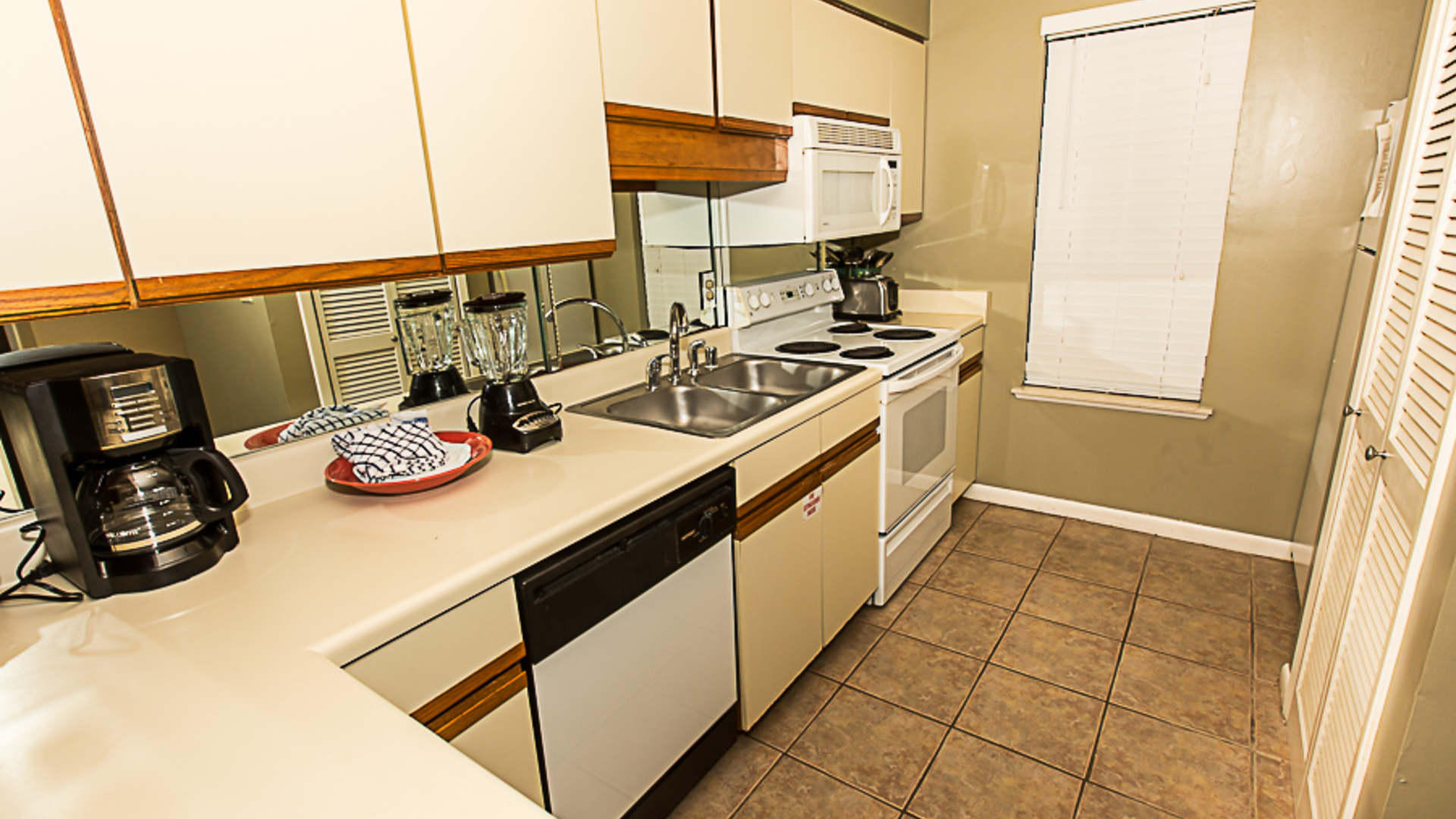 POOLSIDE VILLAS CONDO - Residential