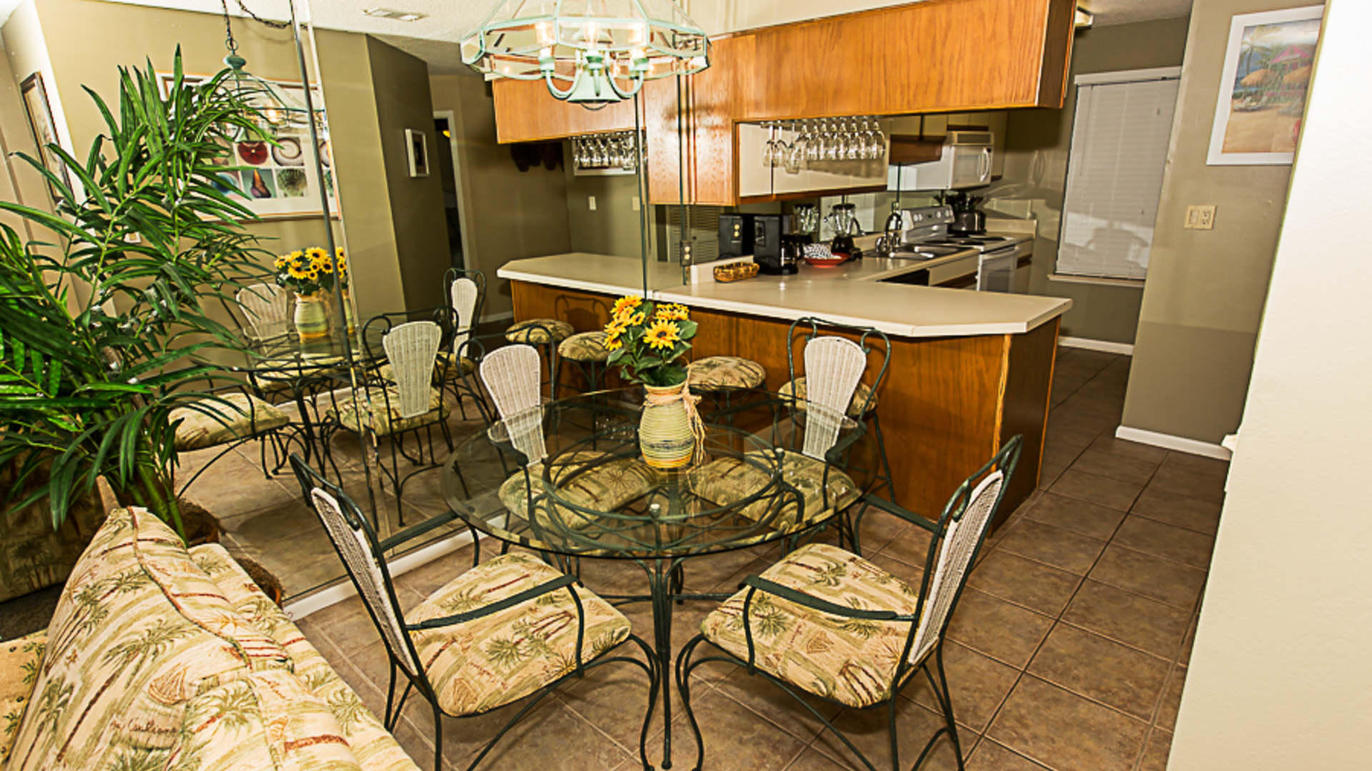 POOLSIDE VILLAS CONDO - Residential