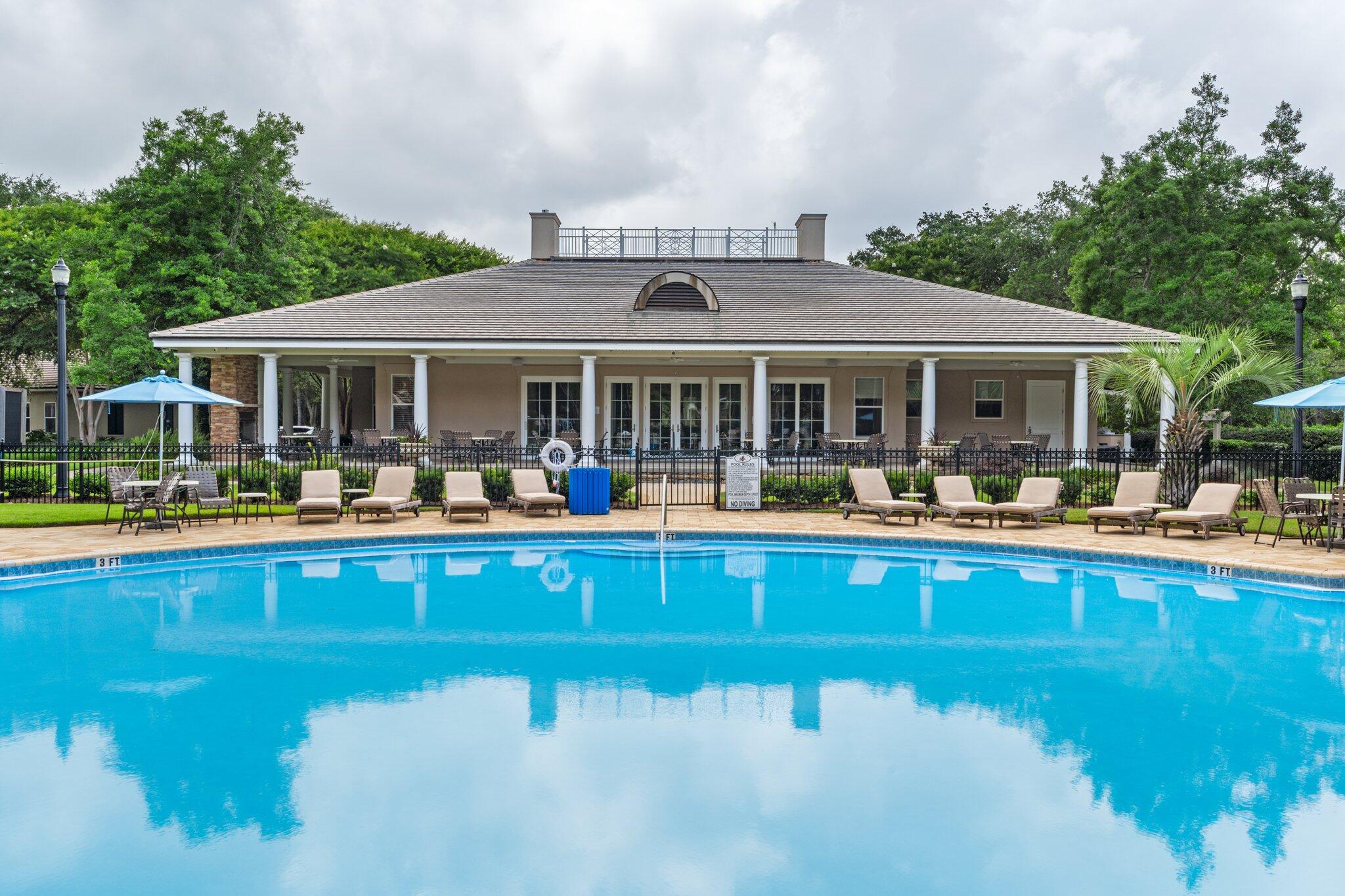 BROWNSTONES AT KELLY PLANTATION - Residential