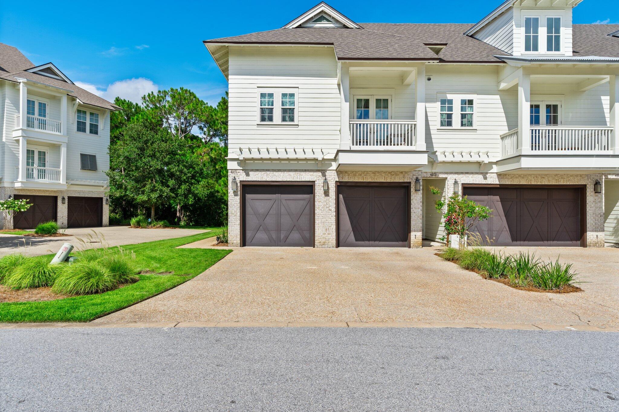 BROWNSTONES AT KELLY PLANTATION - Residential