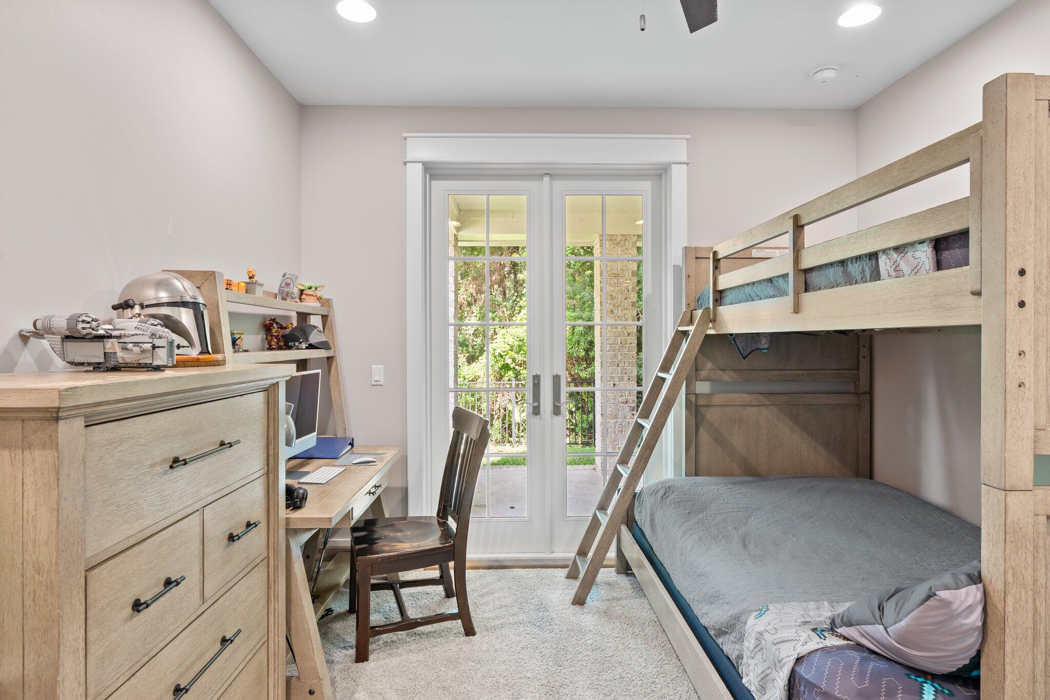 BROWNSTONES AT KELLY PLANTATION - Residential