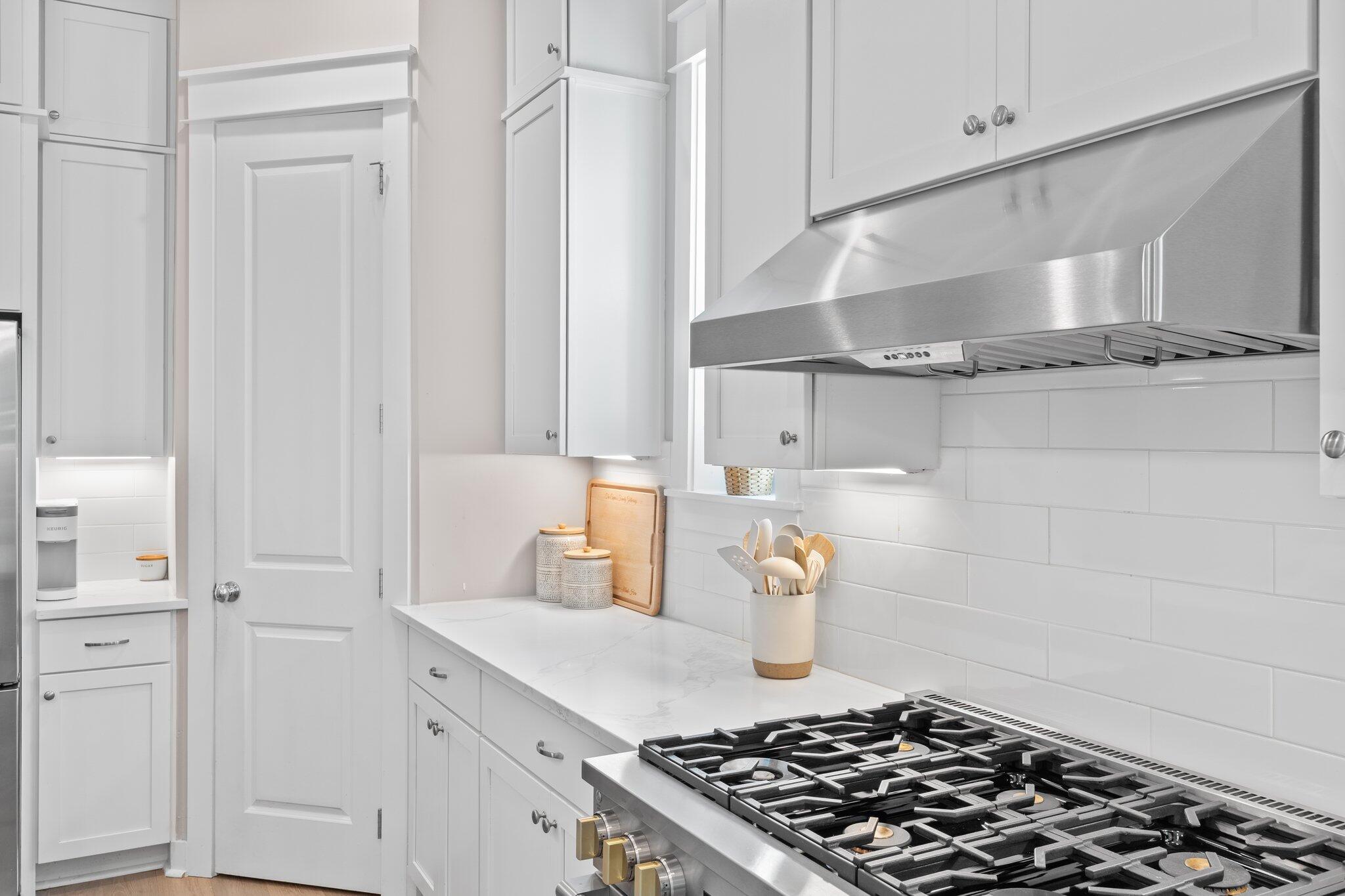 BROWNSTONES AT KELLY PLANTATION - Residential