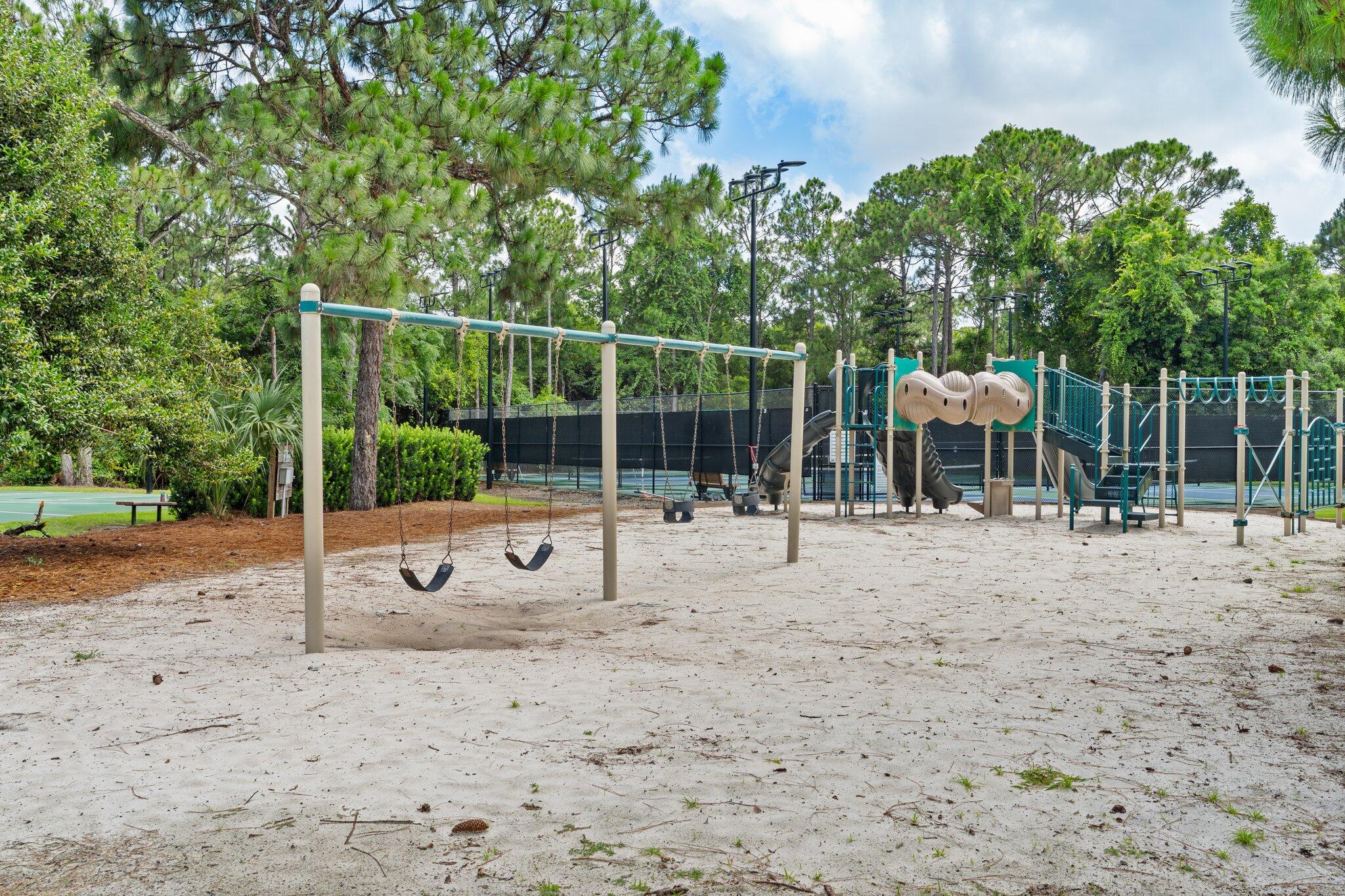 BROWNSTONES AT KELLY PLANTATION - Residential